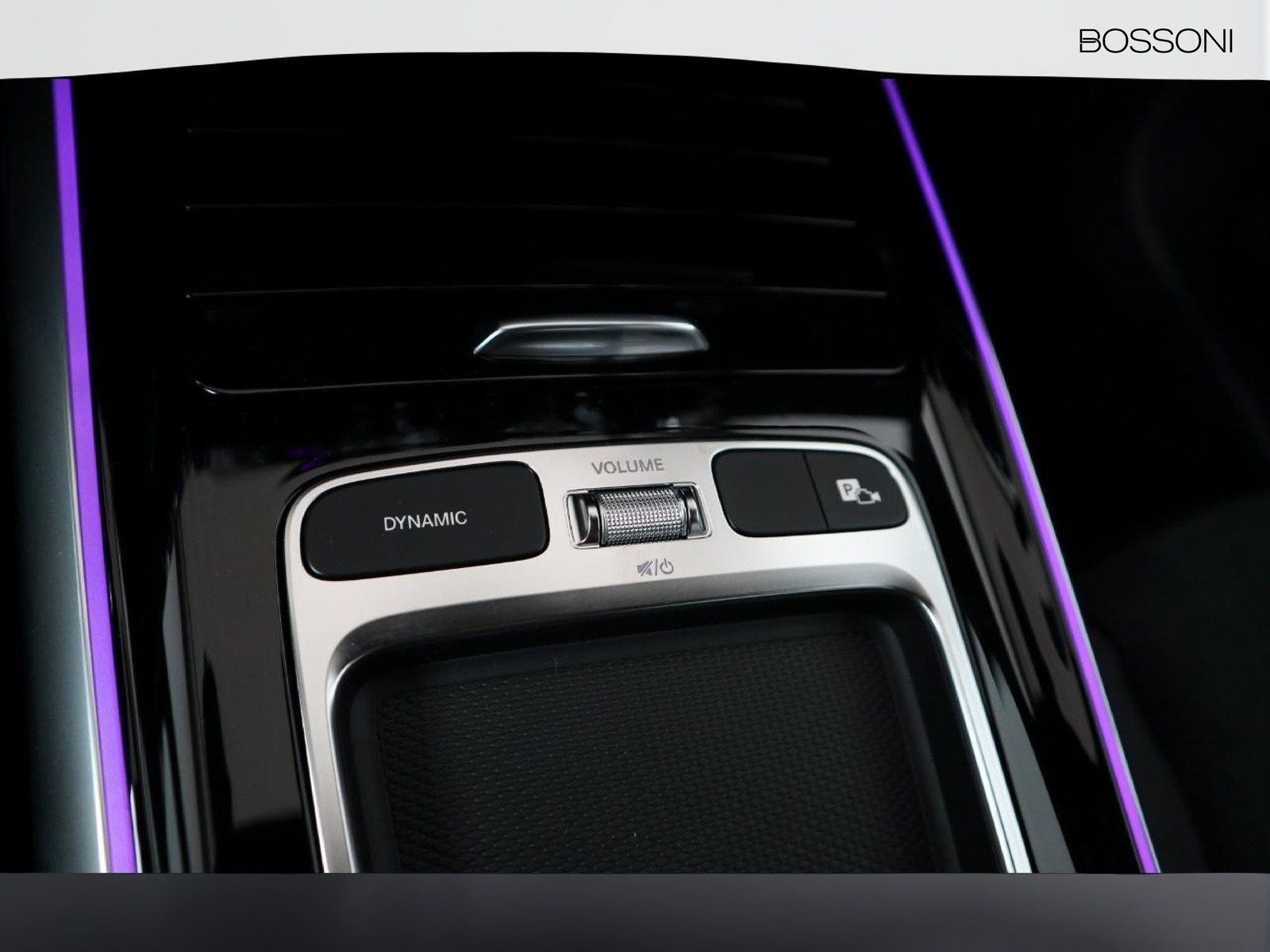 14 - Mercedes GLA 200 d amg line premium 4matic 8g-dct