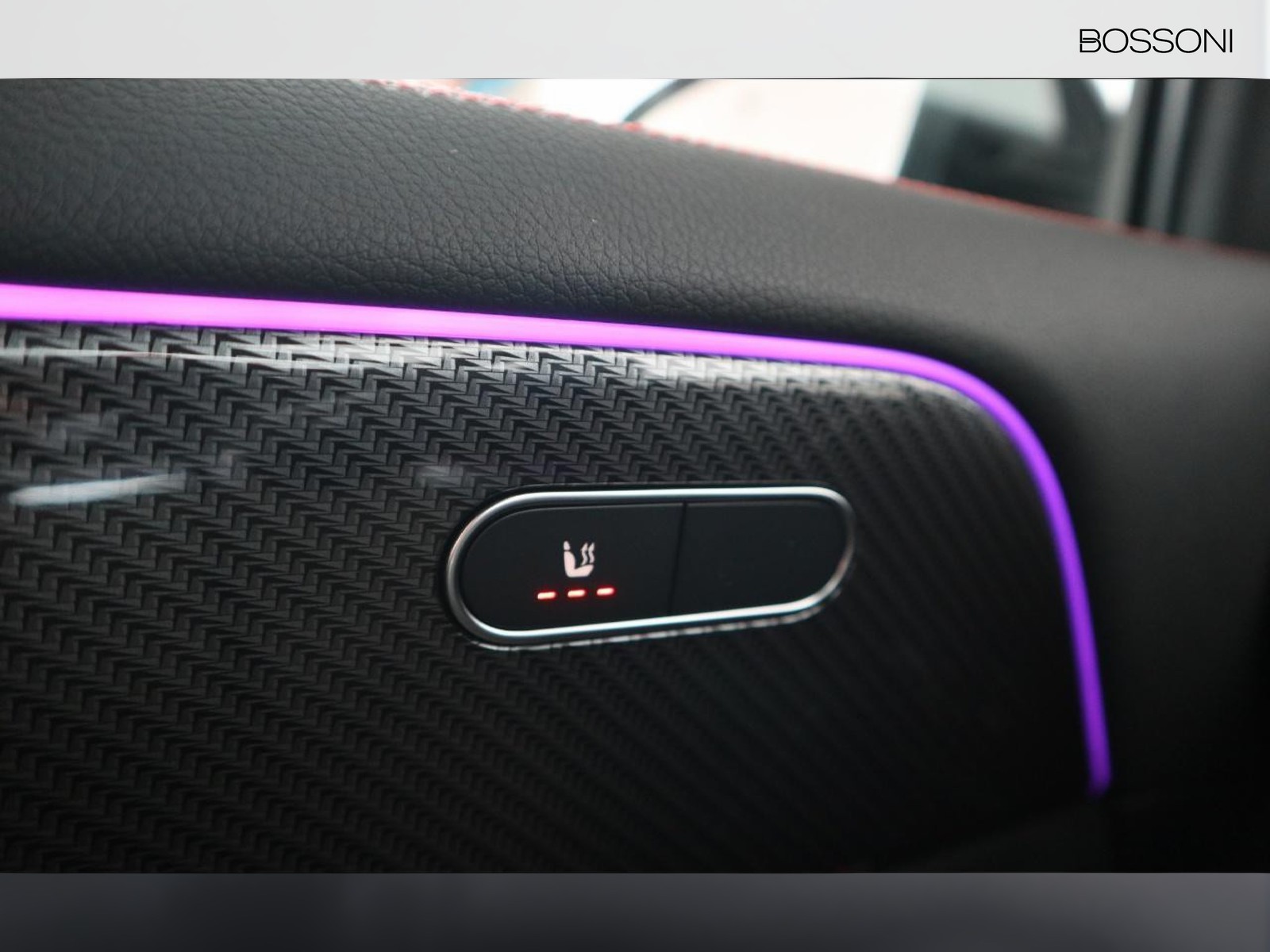 15 - Mercedes GLA 200 d amg line premium 4matic 8g-dct