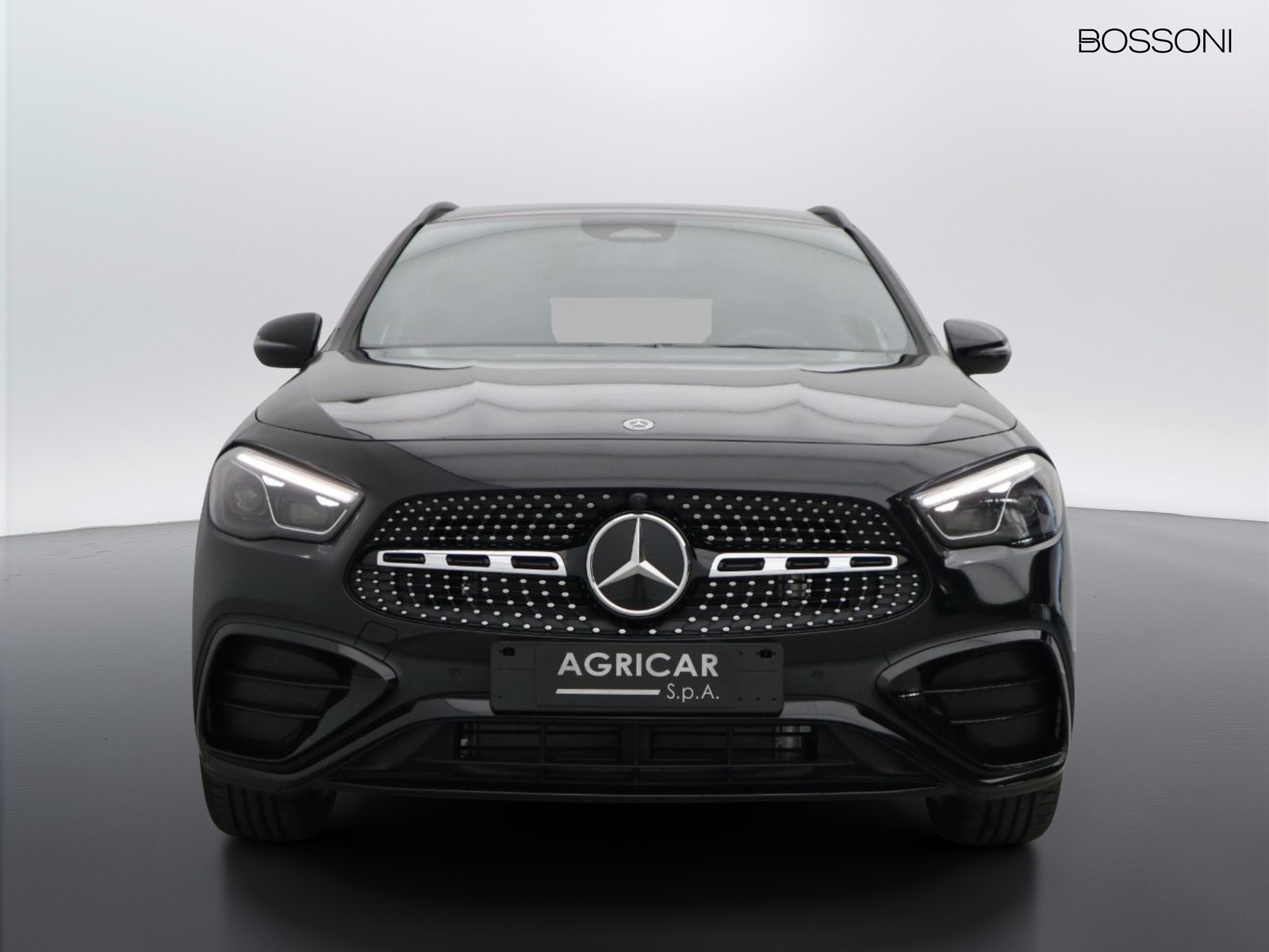2 - Mercedes GLA 200 d amg line premium 8g-dct