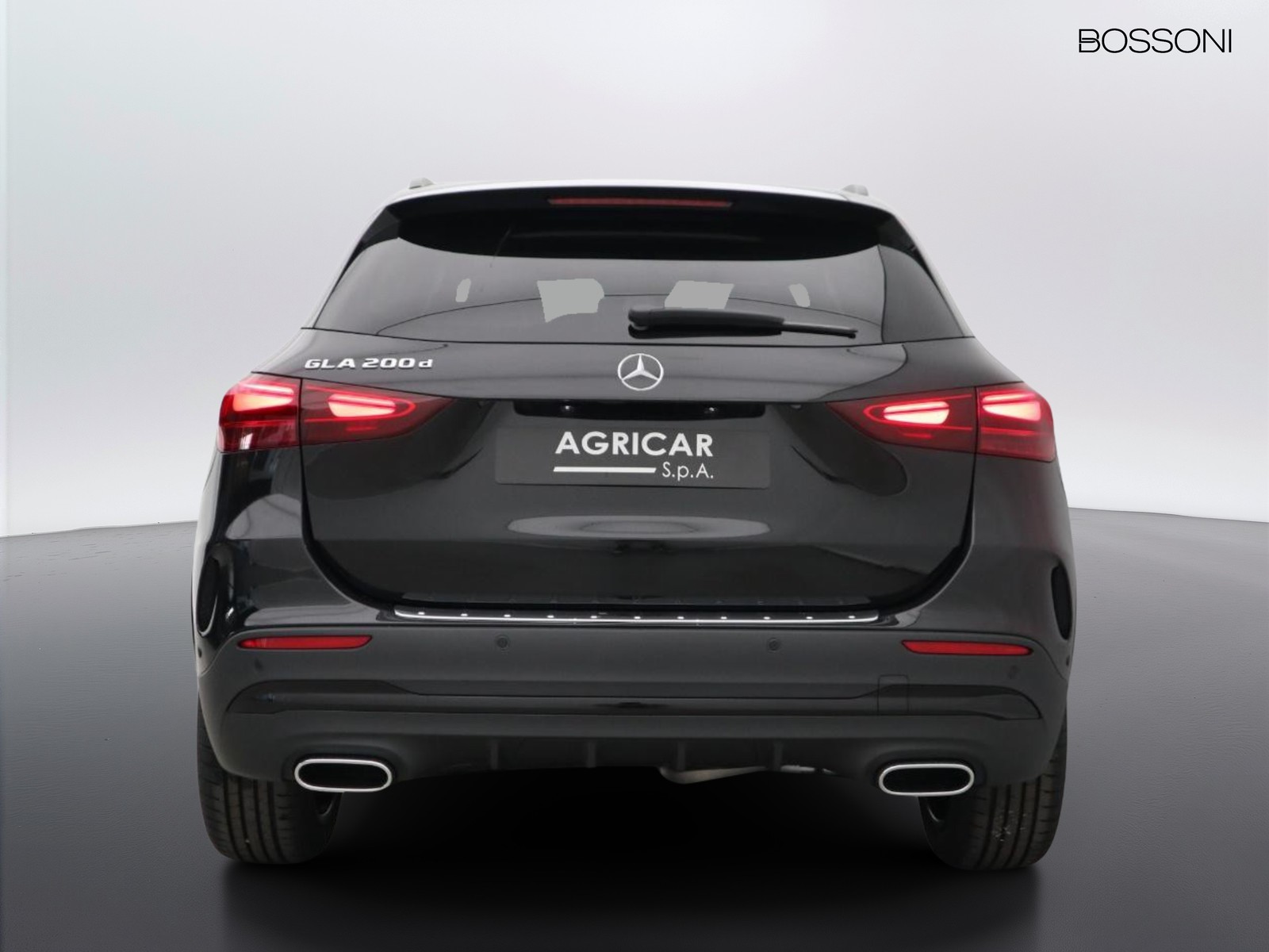 6 - Mercedes GLA 200 d amg line premium 8g-dct