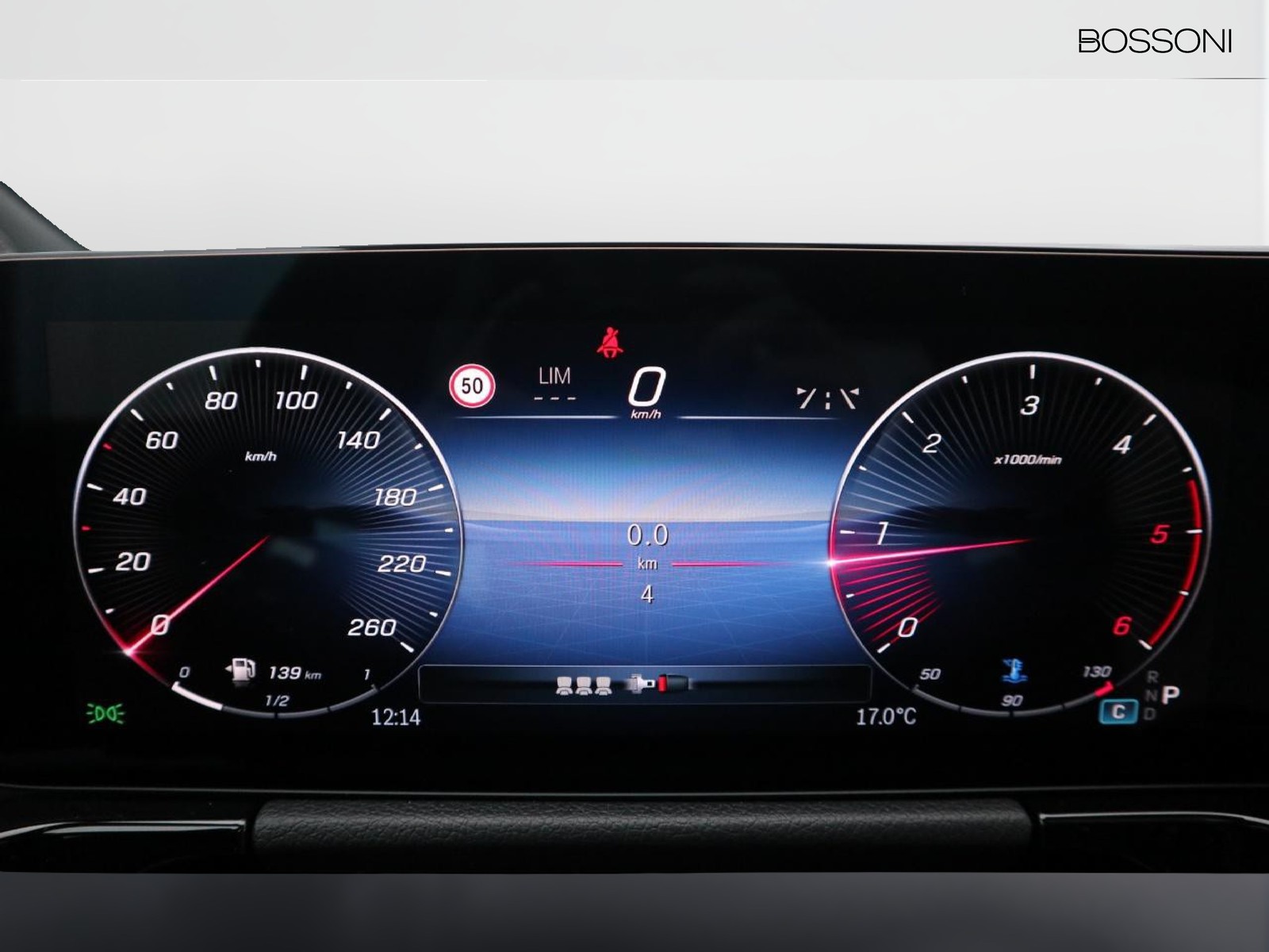 9 - Mercedes GLA 200 d amg line premium 8g-dct