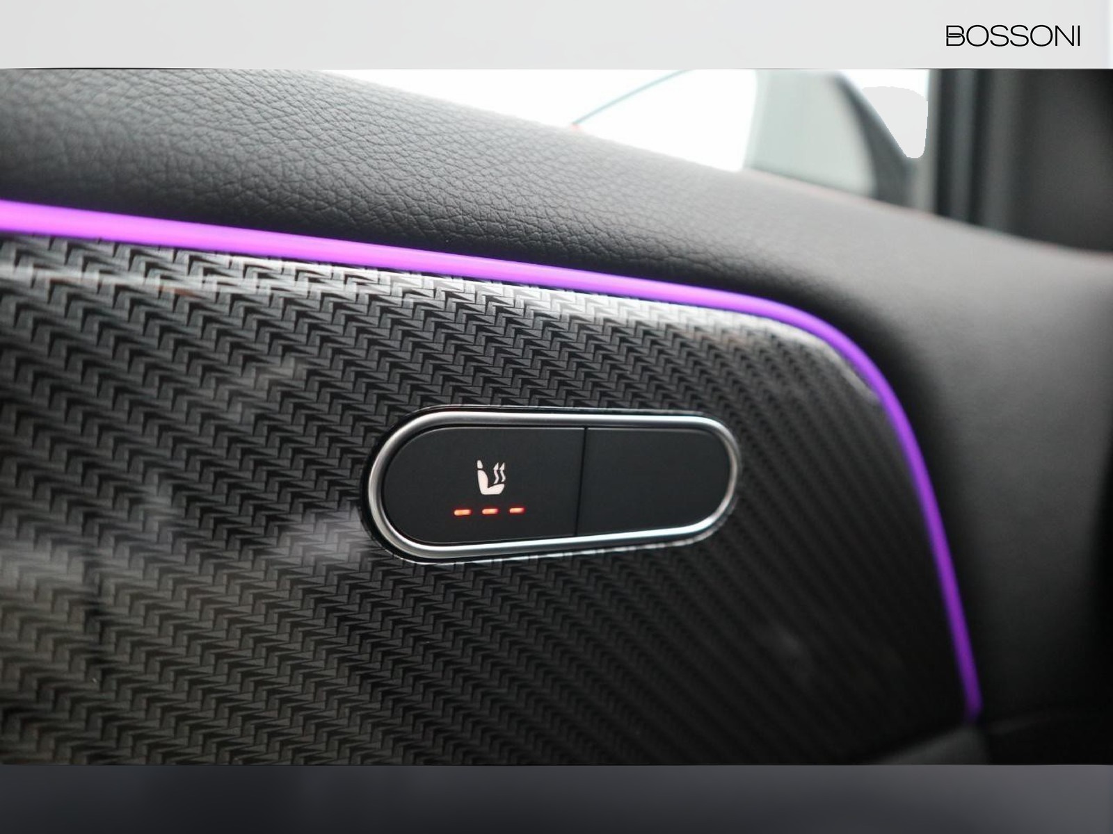 15 - Mercedes GLA 200 d amg line premium 8g-dct