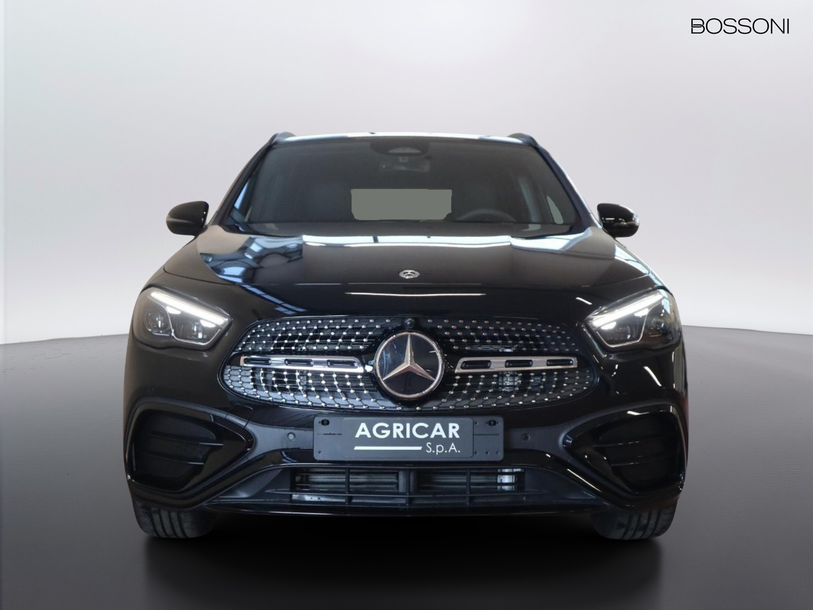 2 - Mercedes GLA 200 d amg line premium 4matic 8g-dct