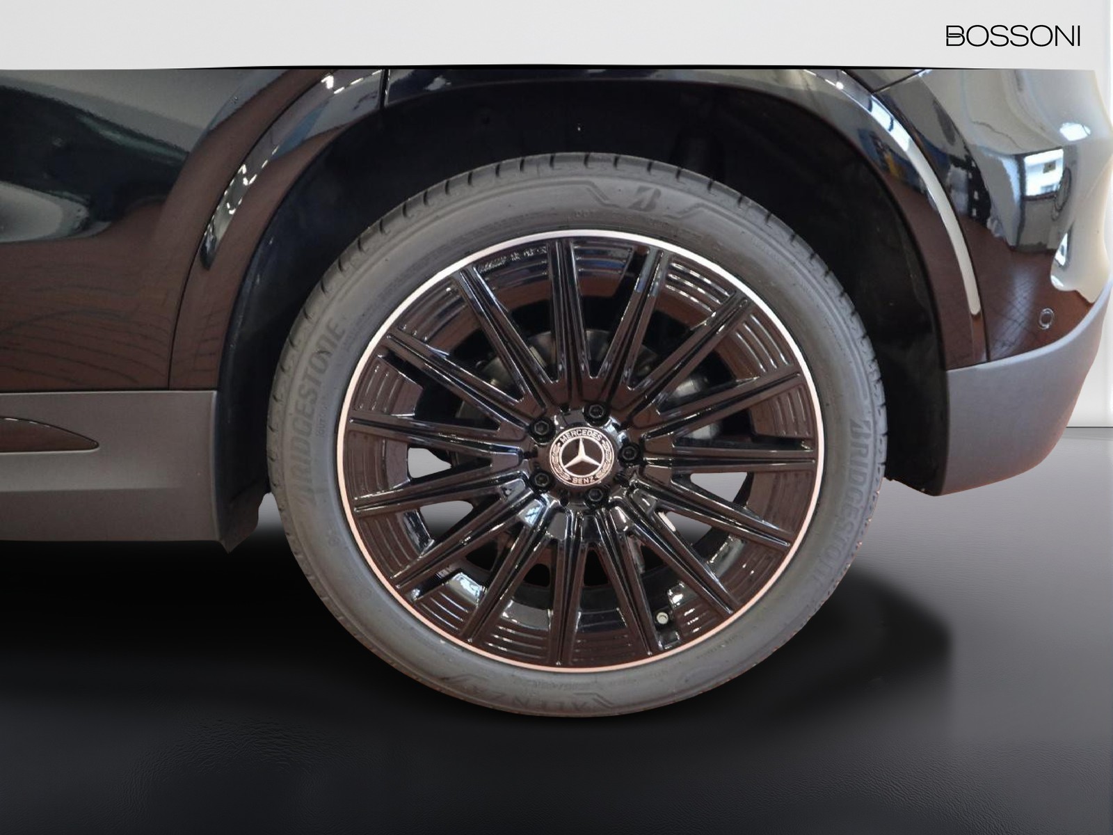 4 - Mercedes GLA 200 d amg line premium 4matic 8g-dct