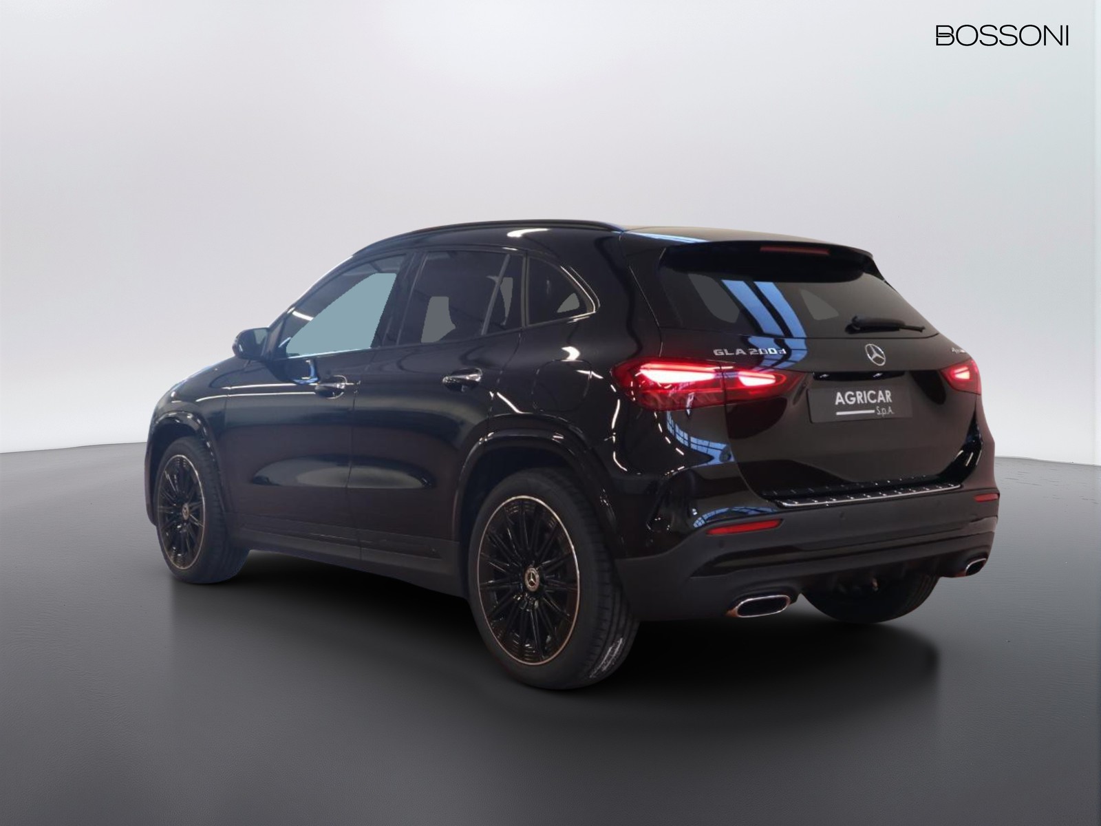 5 - Mercedes GLA 200 d amg line premium 4matic 8g-dct