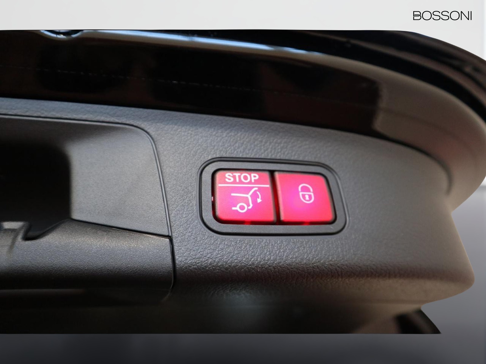 18 - Mercedes GLA 200 d amg line premium 4matic 8g-dct