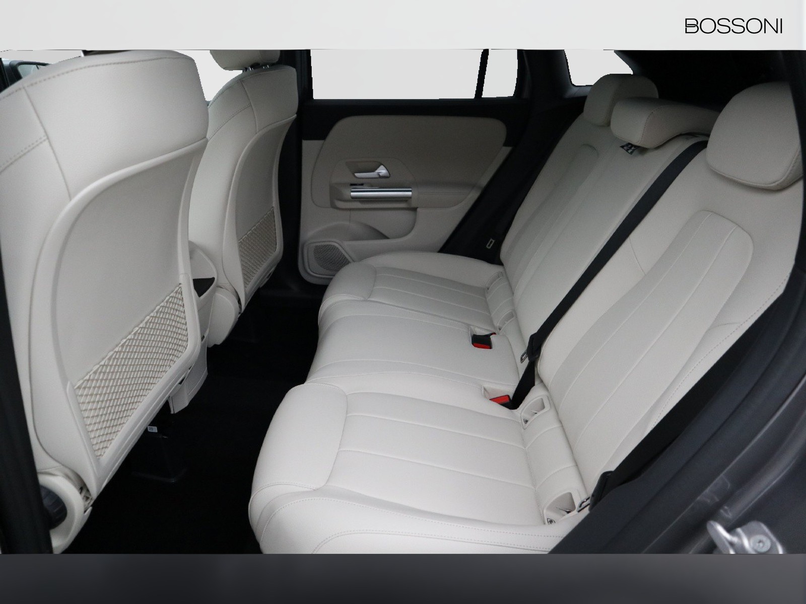 8 - Mercedes GLA 200 d progressive advanced plus 4matic 8g-dct