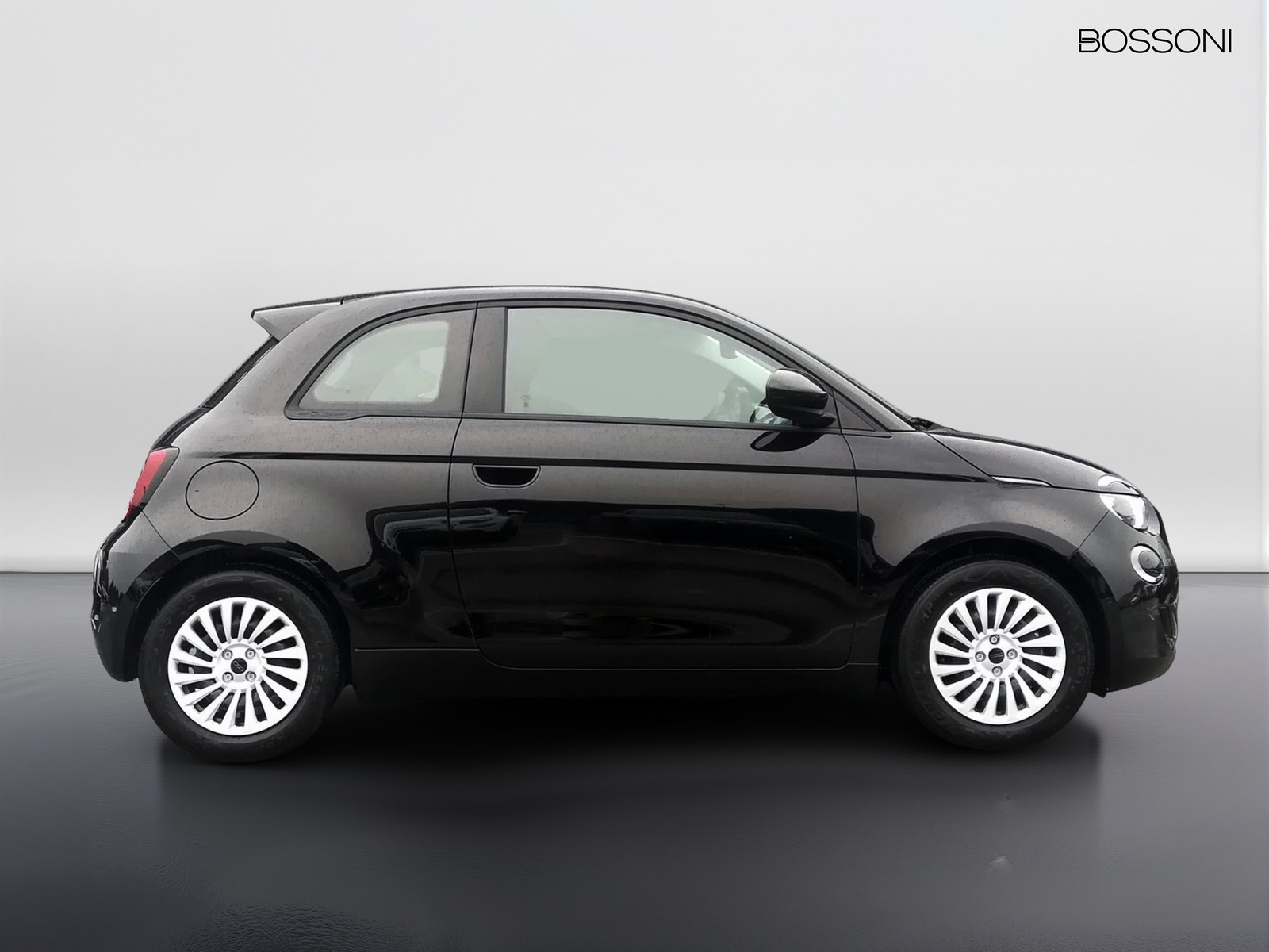 4 - Fiat 500 500e 42 kwh entry pack tech