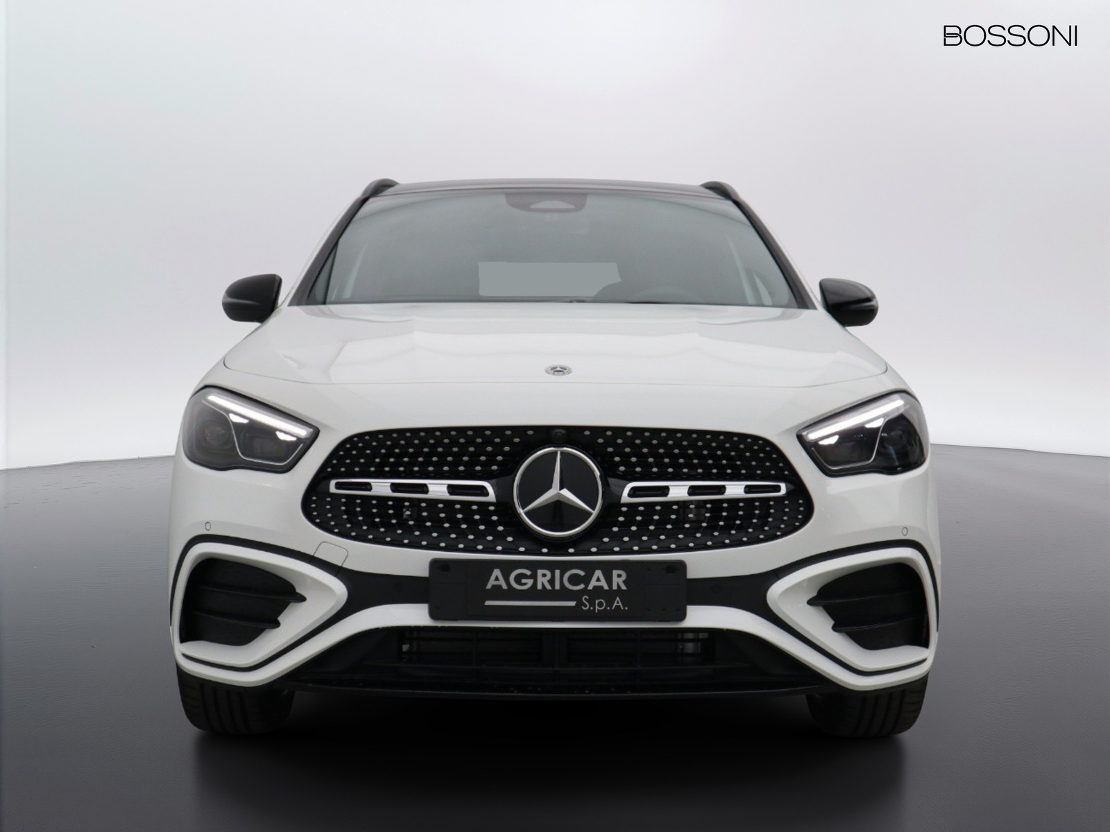2 - Mercedes GLA 200 d amg line premium 4matic 8g-dct