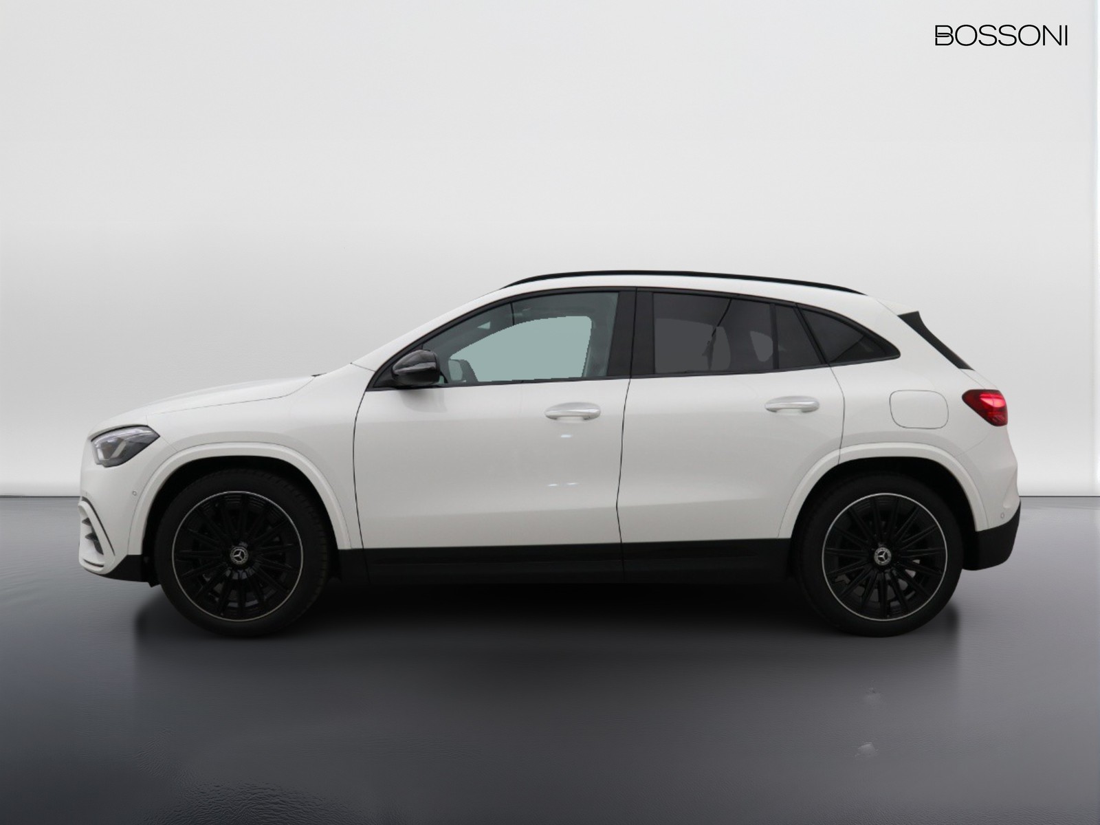3 - Mercedes GLA 200 d amg line premium 4matic 8g-dct