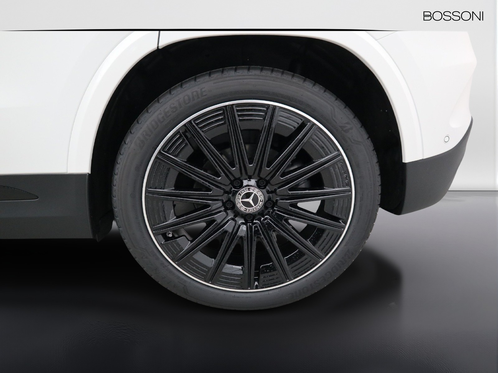 4 - Mercedes GLA 200 d amg line premium 4matic 8g-dct