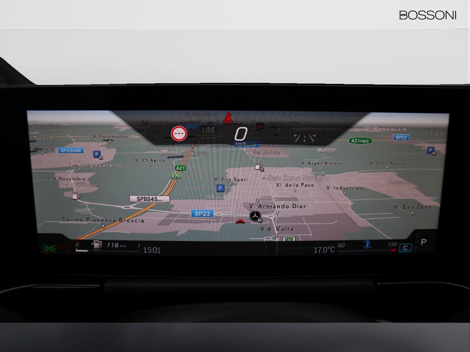 16 - Mercedes GLA 200 d amg line premium 4matic 8g-dct