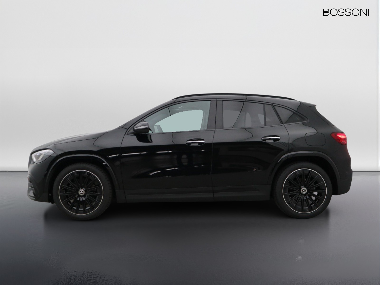 3 - Mercedes GLA 200 d amg line premium 8g-dct