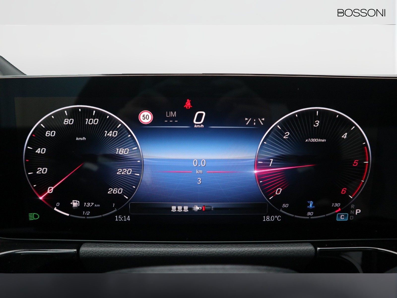 9 - Mercedes GLA 200 d amg line premium 8g-dct