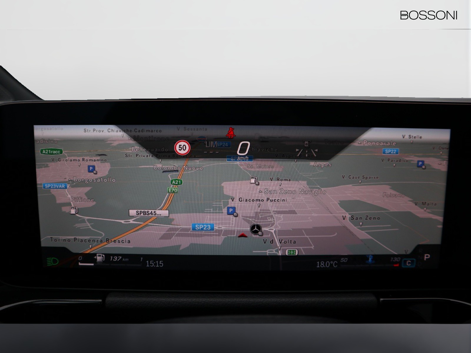 16 - Mercedes GLA 200 d amg line premium 8g-dct