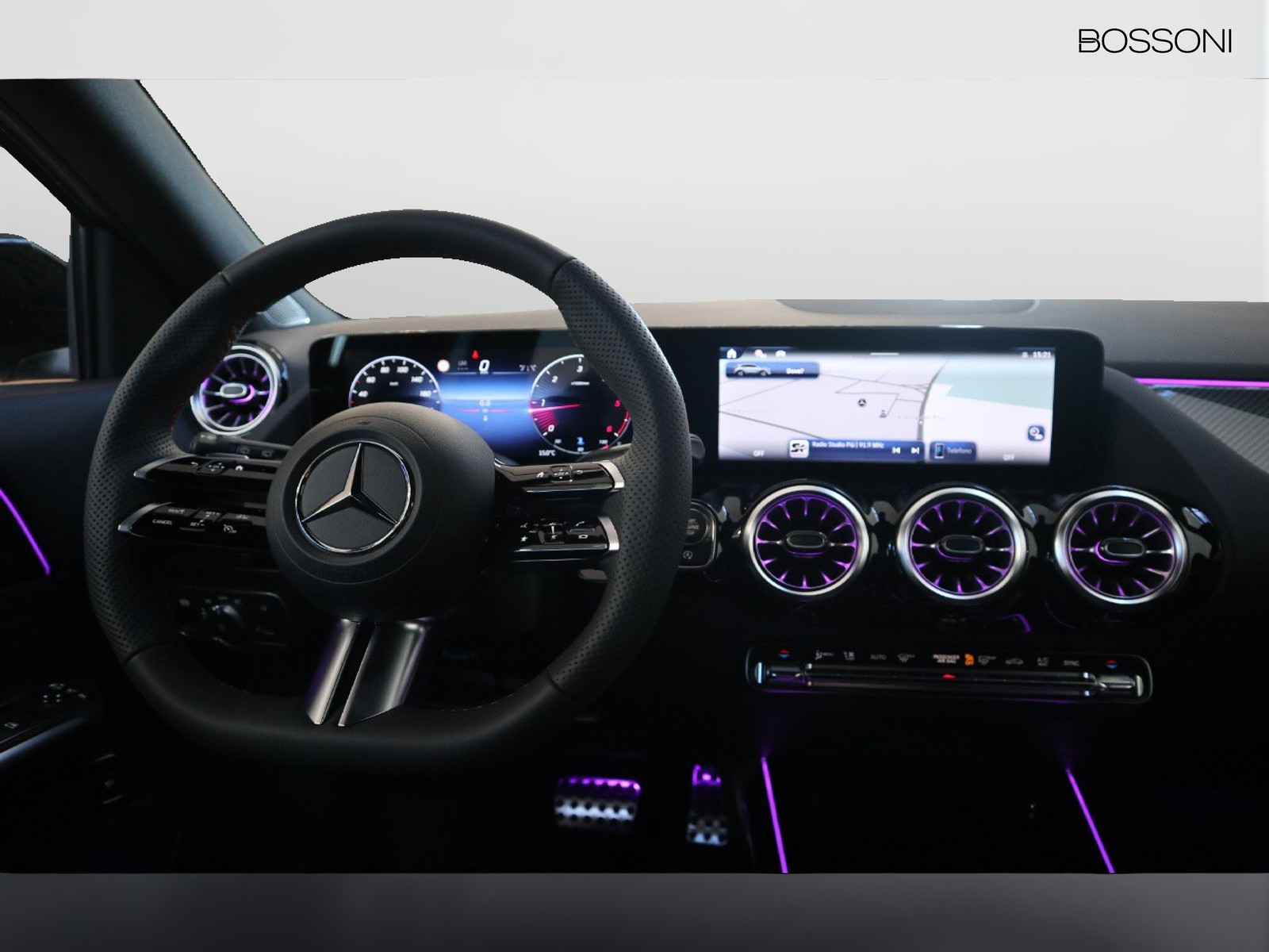 12 - Mercedes GLA 200 d amg line premium 8g-dct
