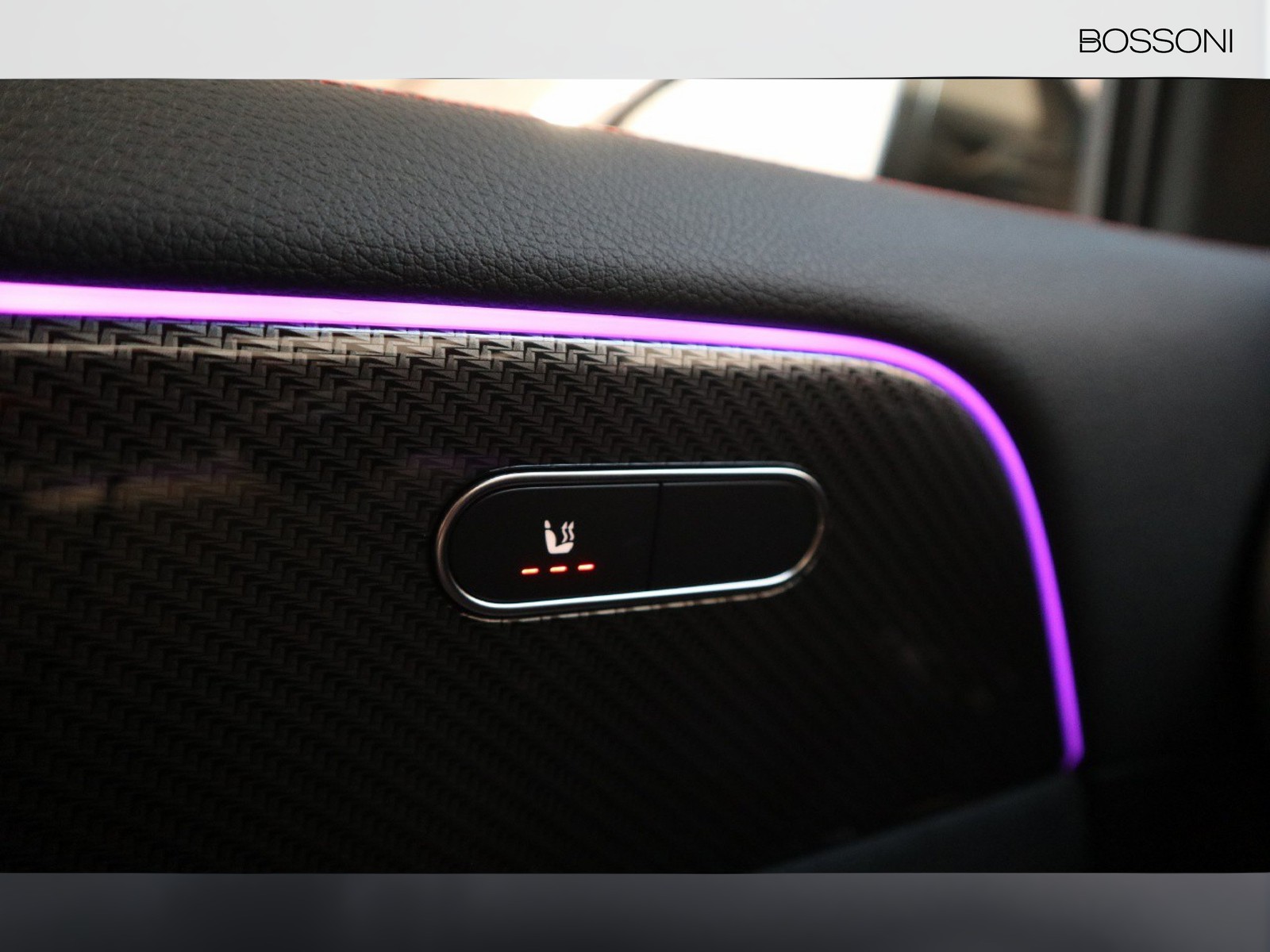 15 - Mercedes GLA 200 d amg line premium 8g-dct