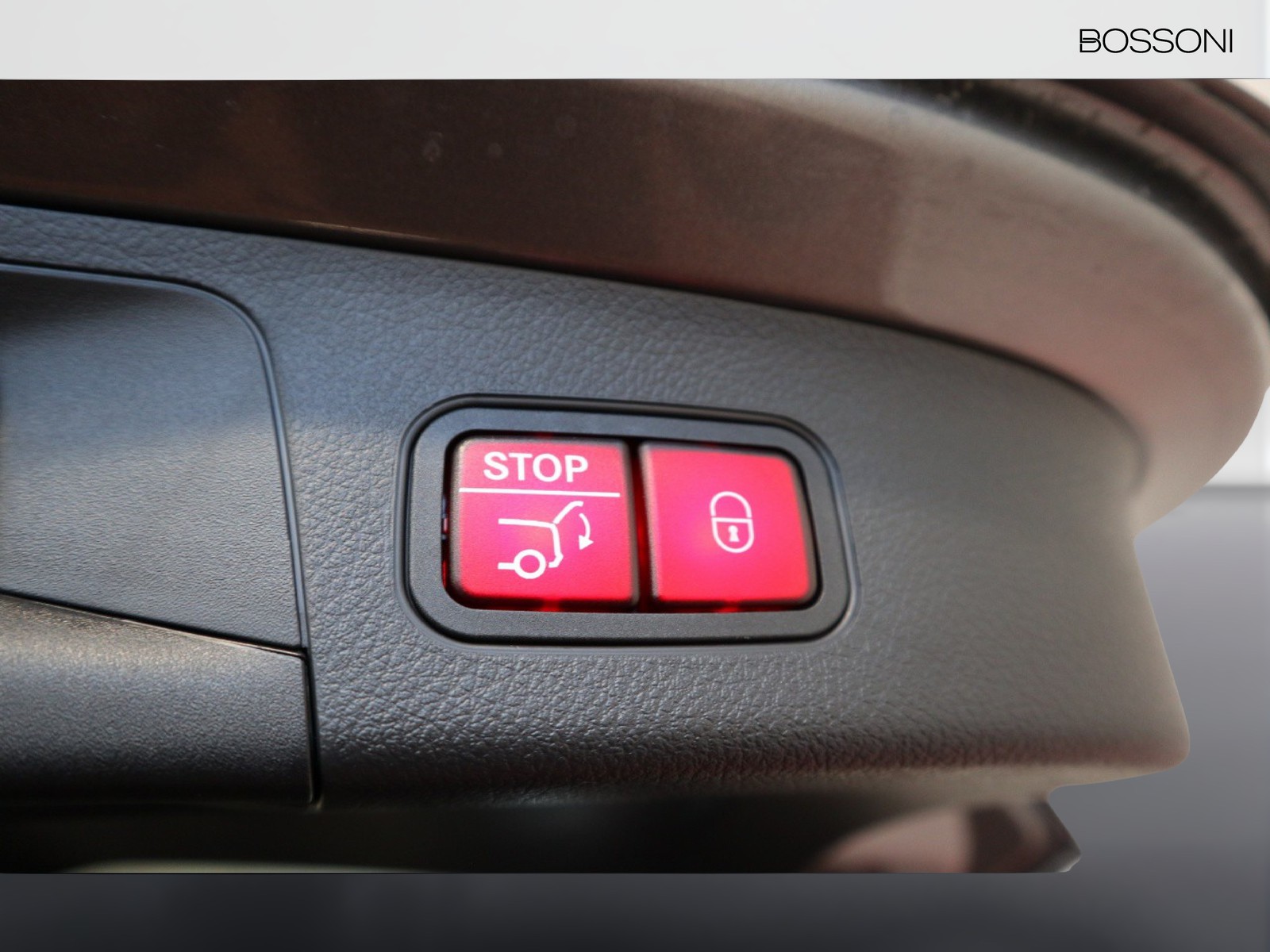 18 - Mercedes GLA 200 d amg line premium 8g-dct