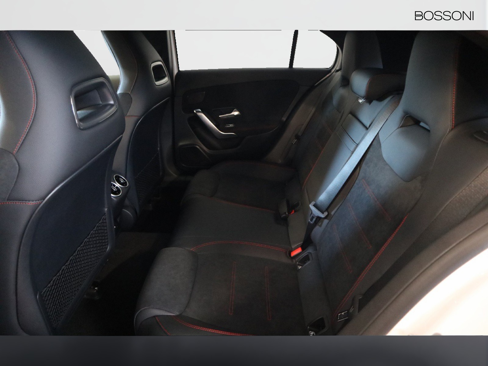 8 - Mercedes Classe A 250 e plug-in-hybrid amg line premium speedshift dct amg 8g