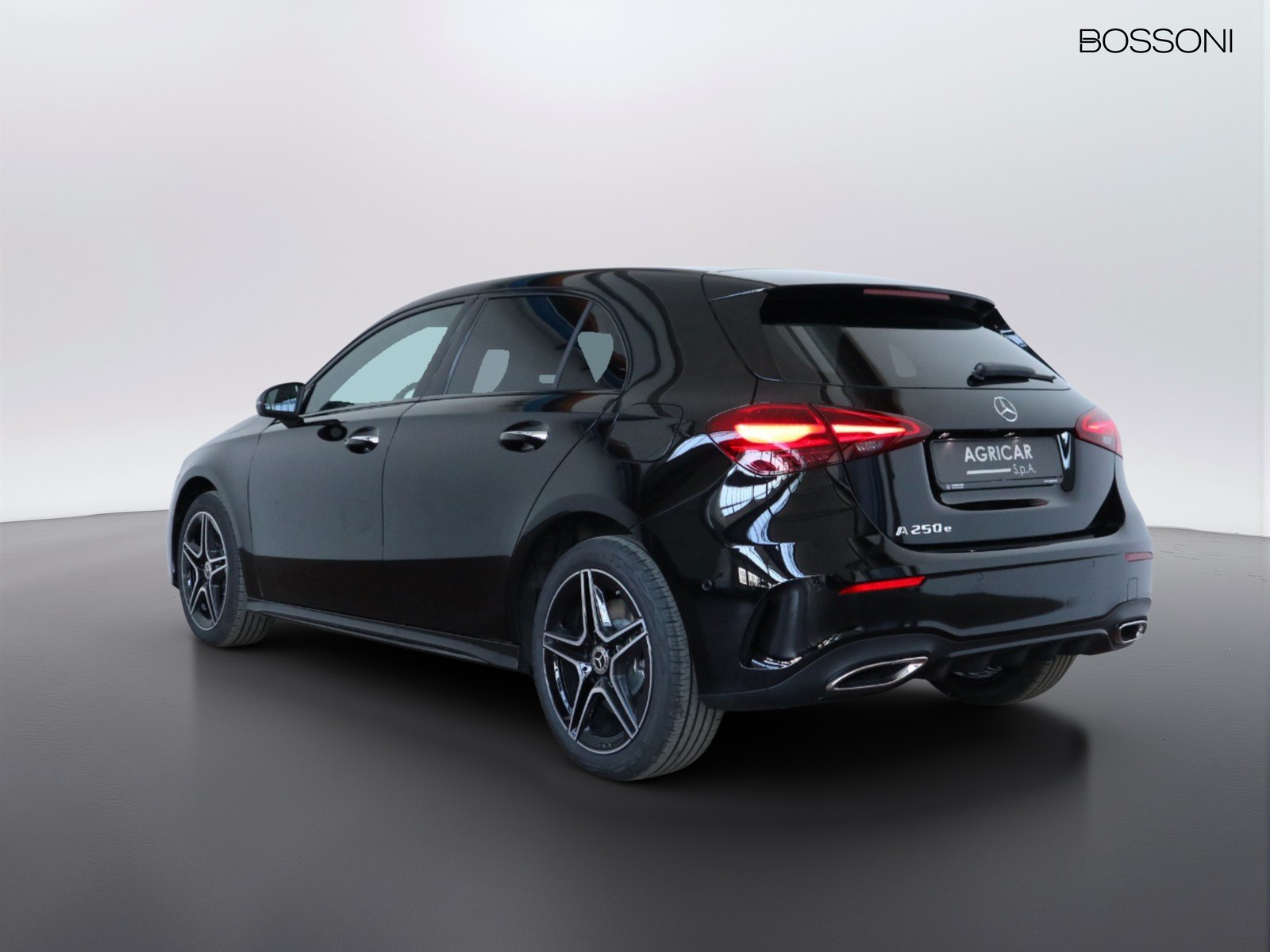 5 - Mercedes Classe A 250 e plug-in-hybrid amg line advanced plus speedshift dct amg 8g