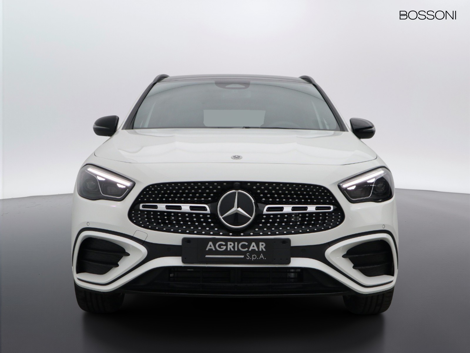 2 - Mercedes GLA 220 d amg line premium 4matic 8g-dct
