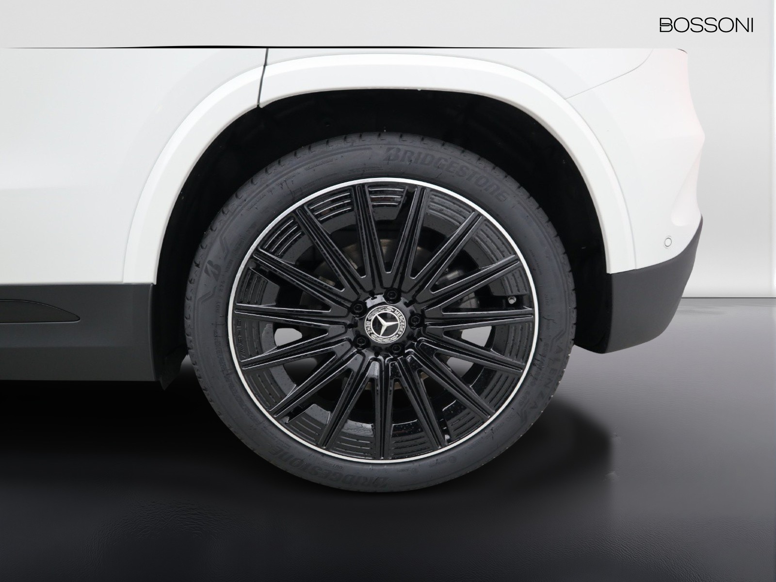 4 - Mercedes GLA 220 d amg line premium 4matic 8g-dct