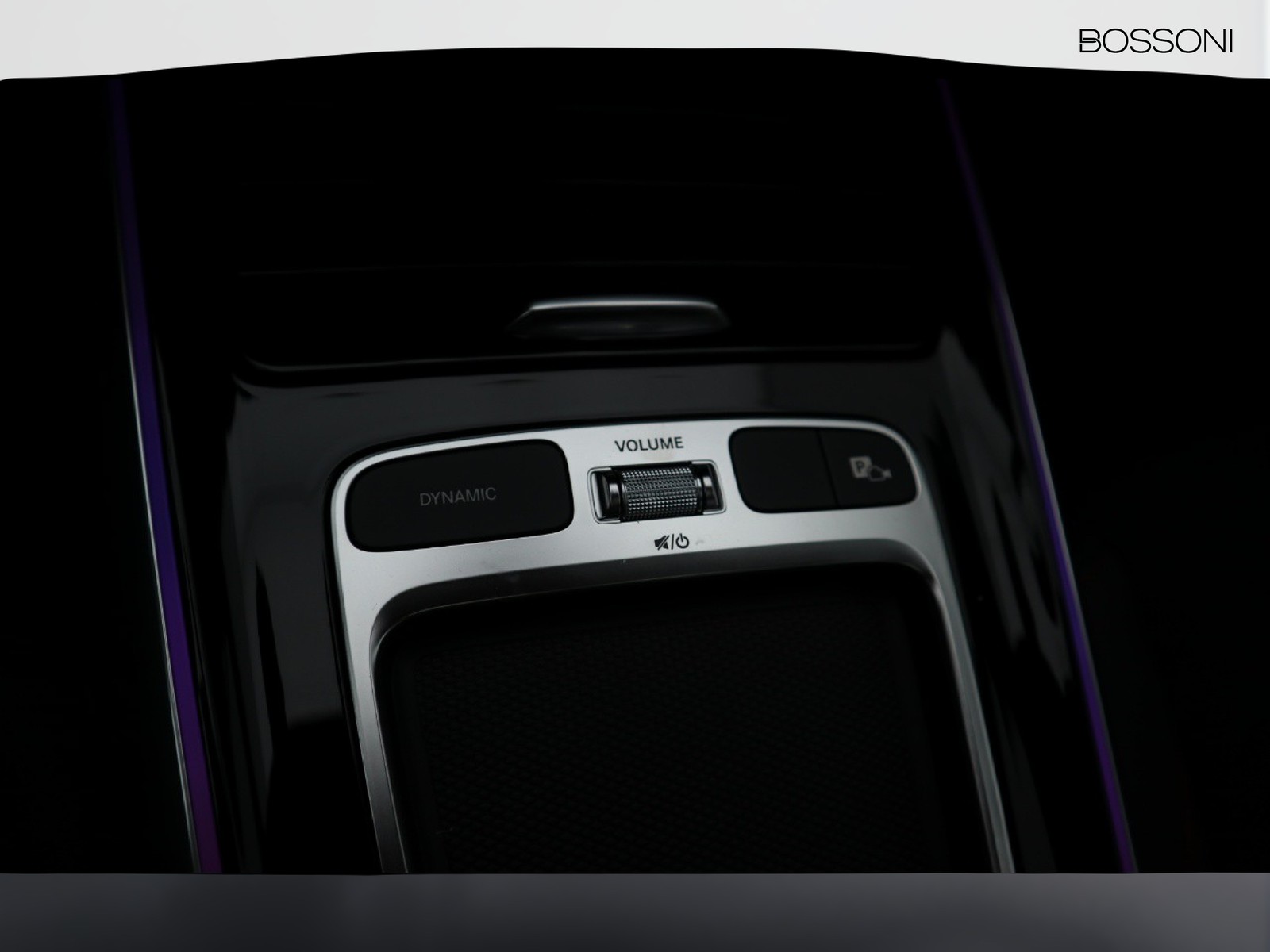 14 - Mercedes GLA 220 d amg line premium 4matic 8g-dct