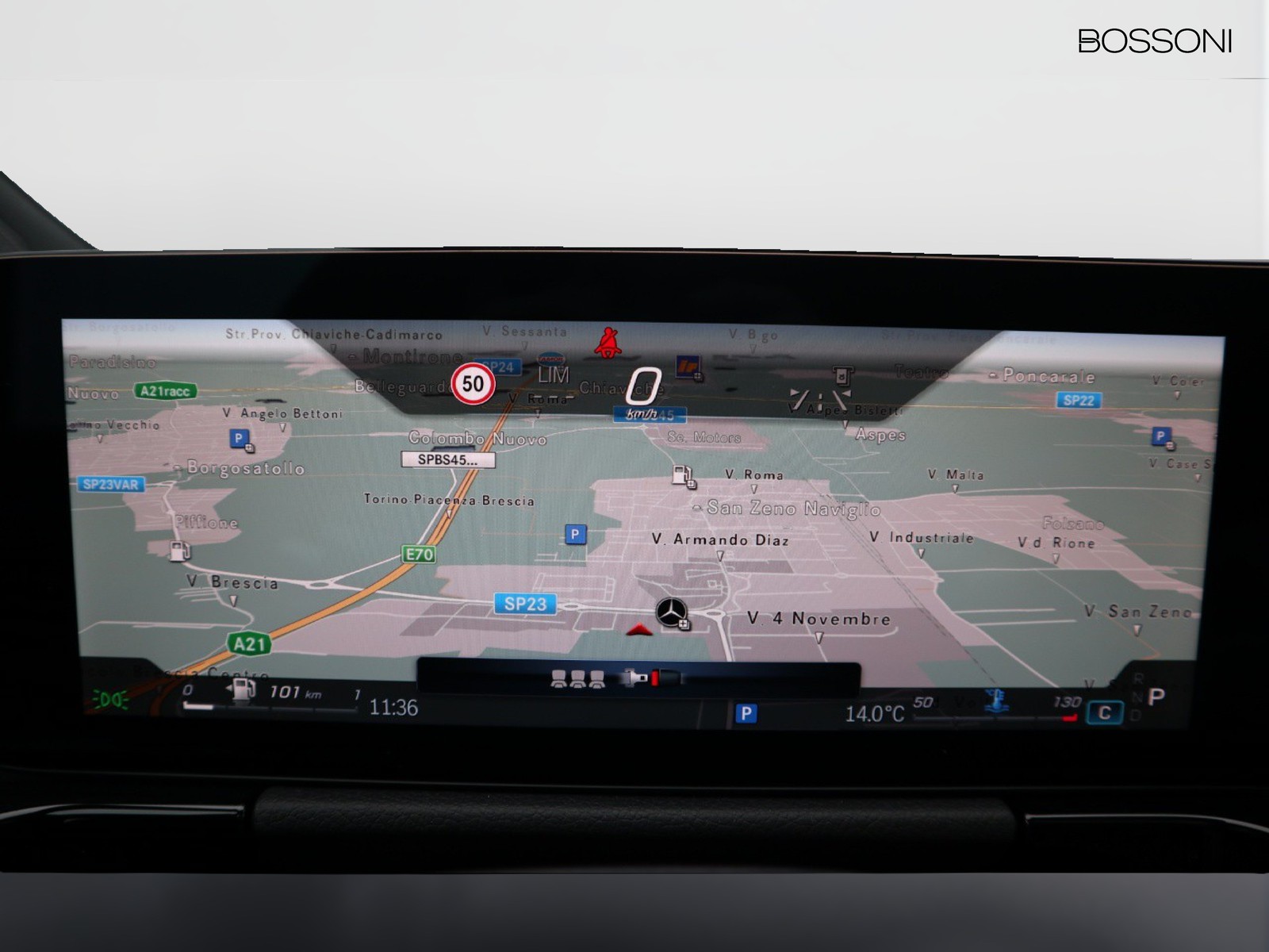 16 - Mercedes GLA 220 d amg line premium 4matic 8g-dct