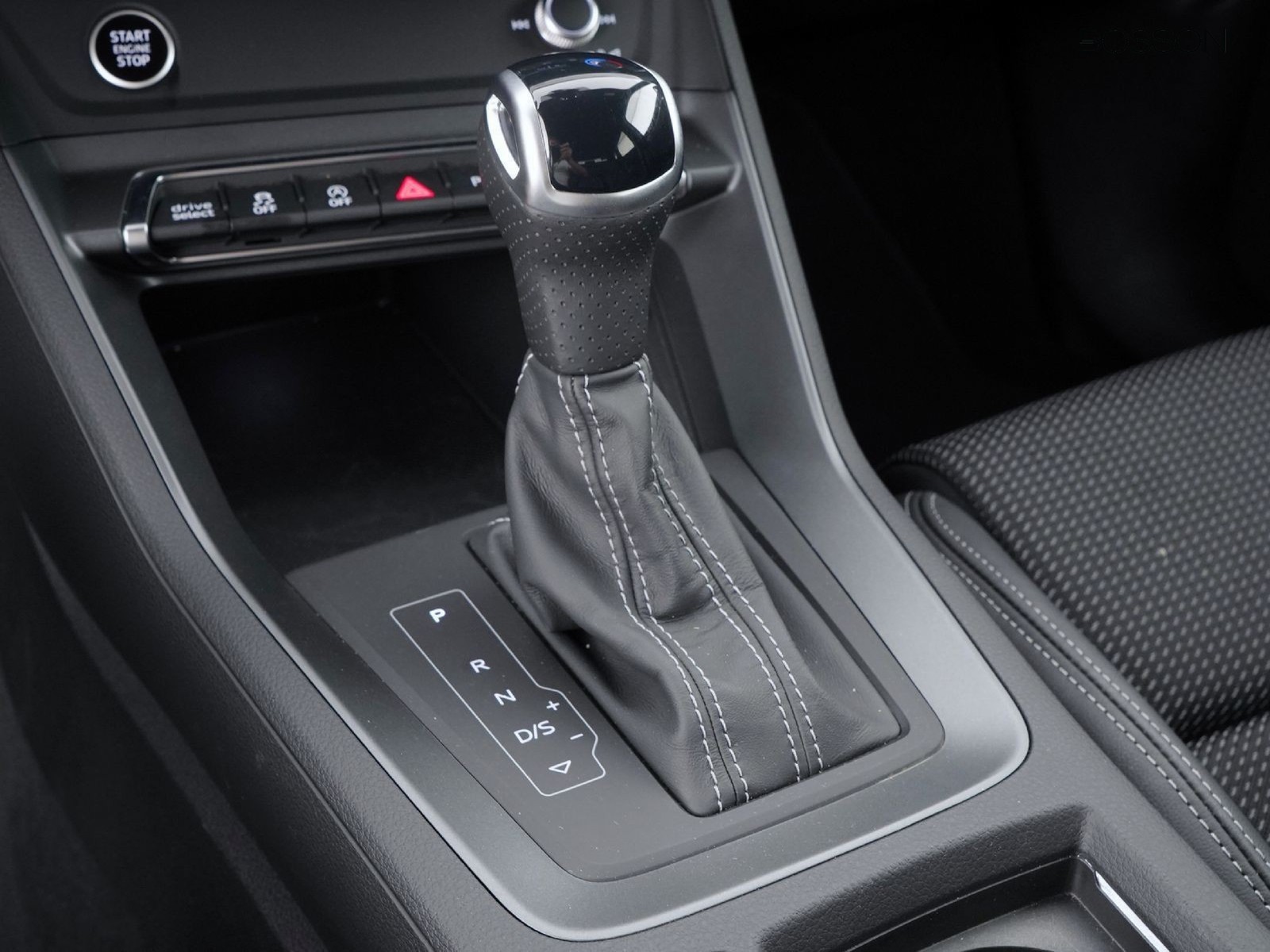 22 - Audi Q3 sportback 40 2.0 tdi 193cv s line edition quattro s tronic