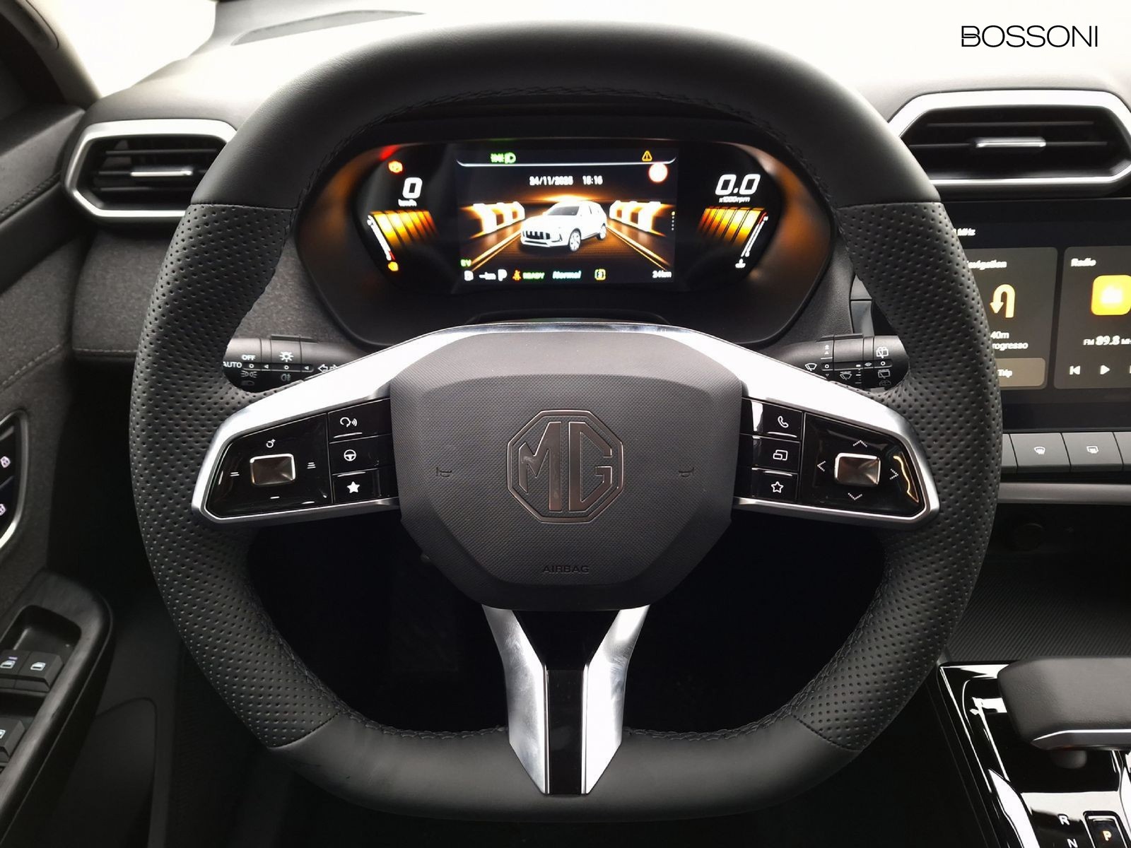 9 - Mg ZS 1.5 hybrid+ comfort auto