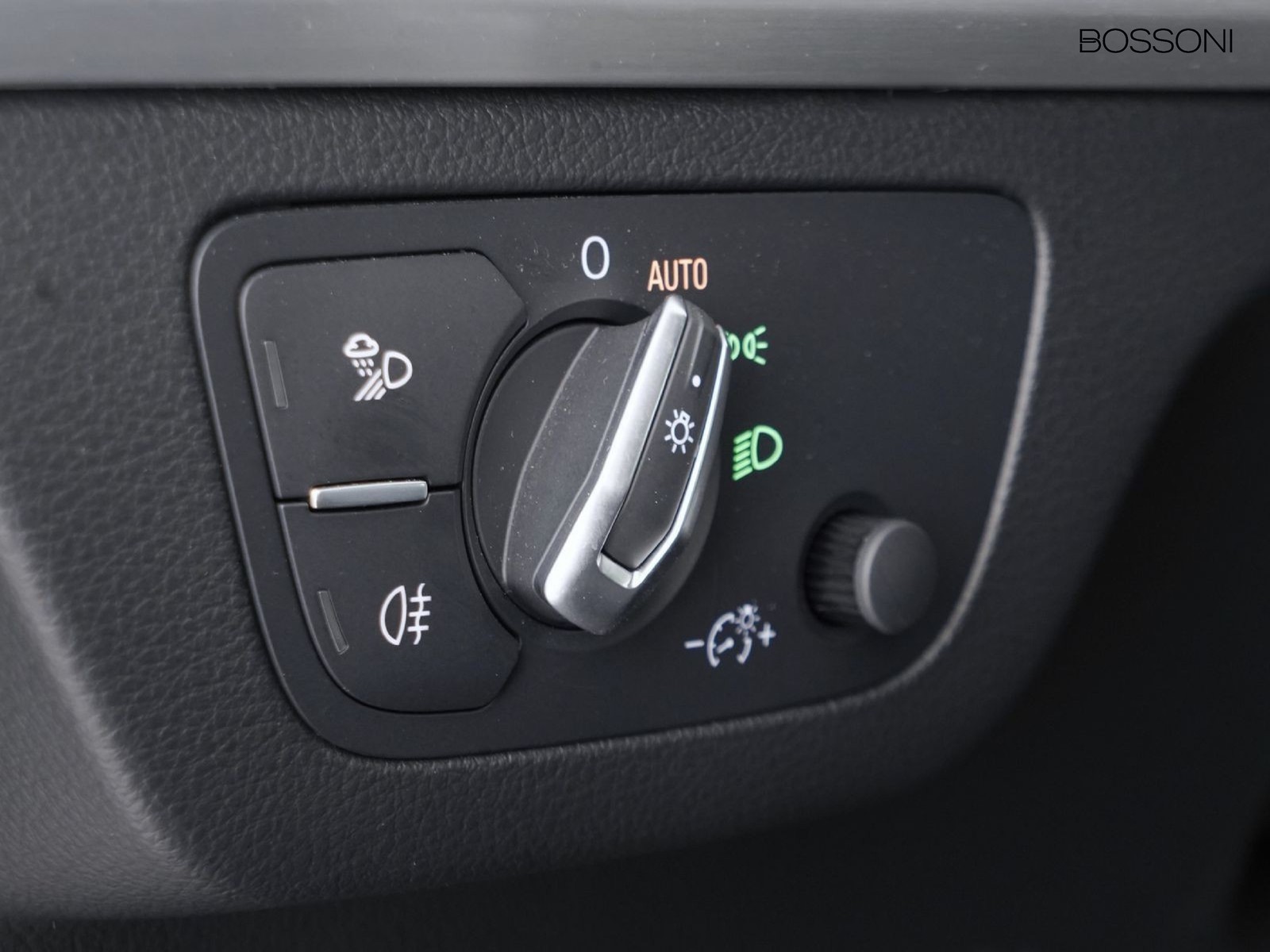 11 - Audi Q5 40 2.0 tdi mhev 12v s line quattro s tronic