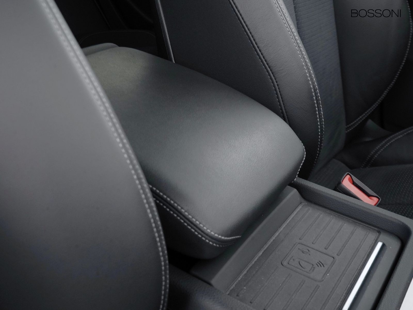 17 - Audi Q5 40 2.0 tdi mhev 12v s line quattro s tronic