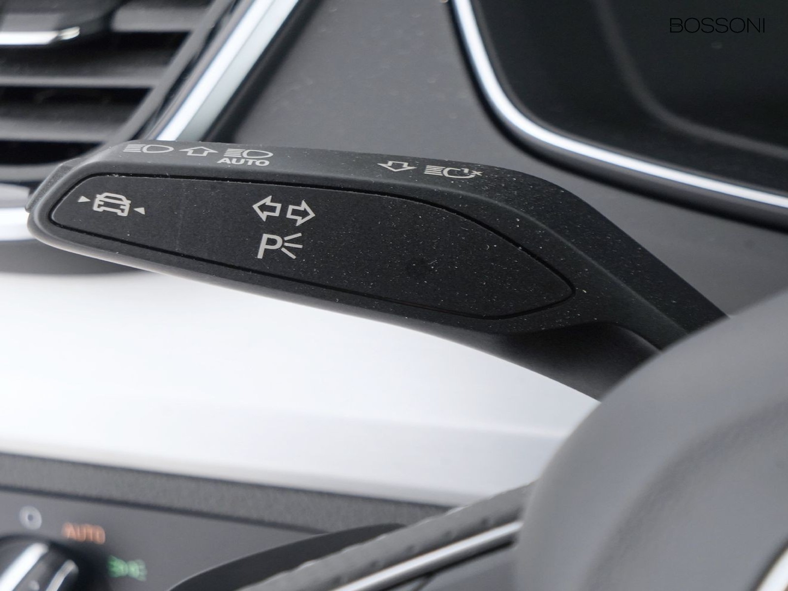 26 - Audi Q5 40 2.0 tdi mhev 12v s line quattro s tronic