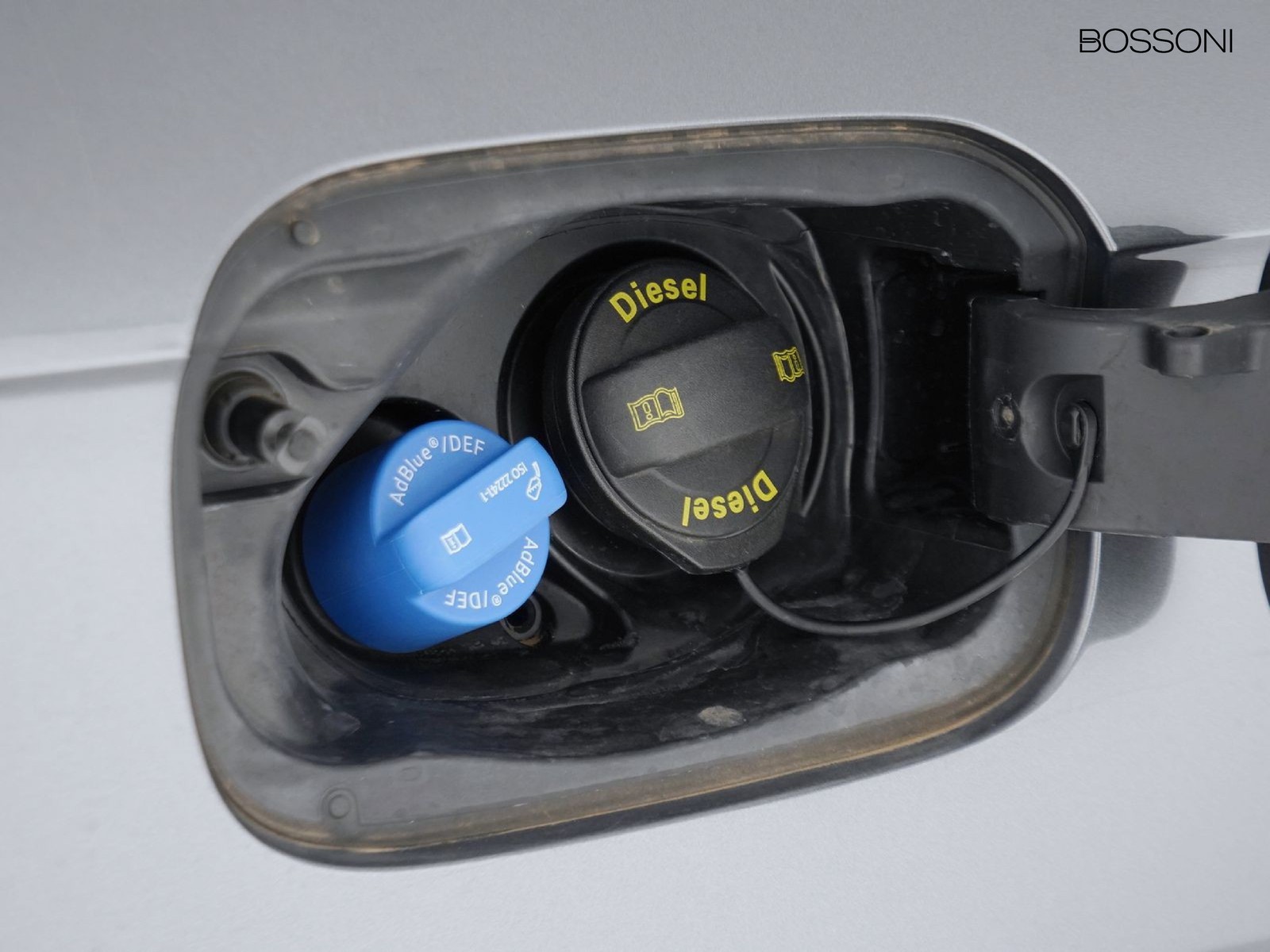 32 - Audi Q5 40 2.0 tdi mhev 12v s line quattro s tronic