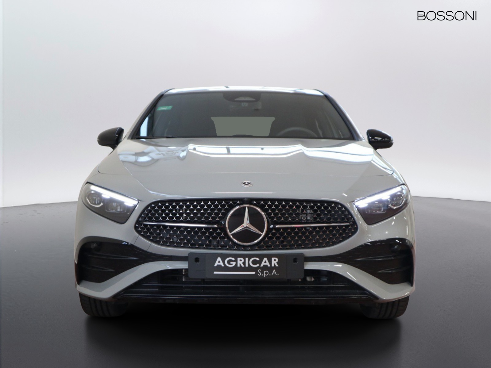 2 - Mercedes Classe A 250 e plug-in-hybrid alpine grey edition speedshift dct amg 8g