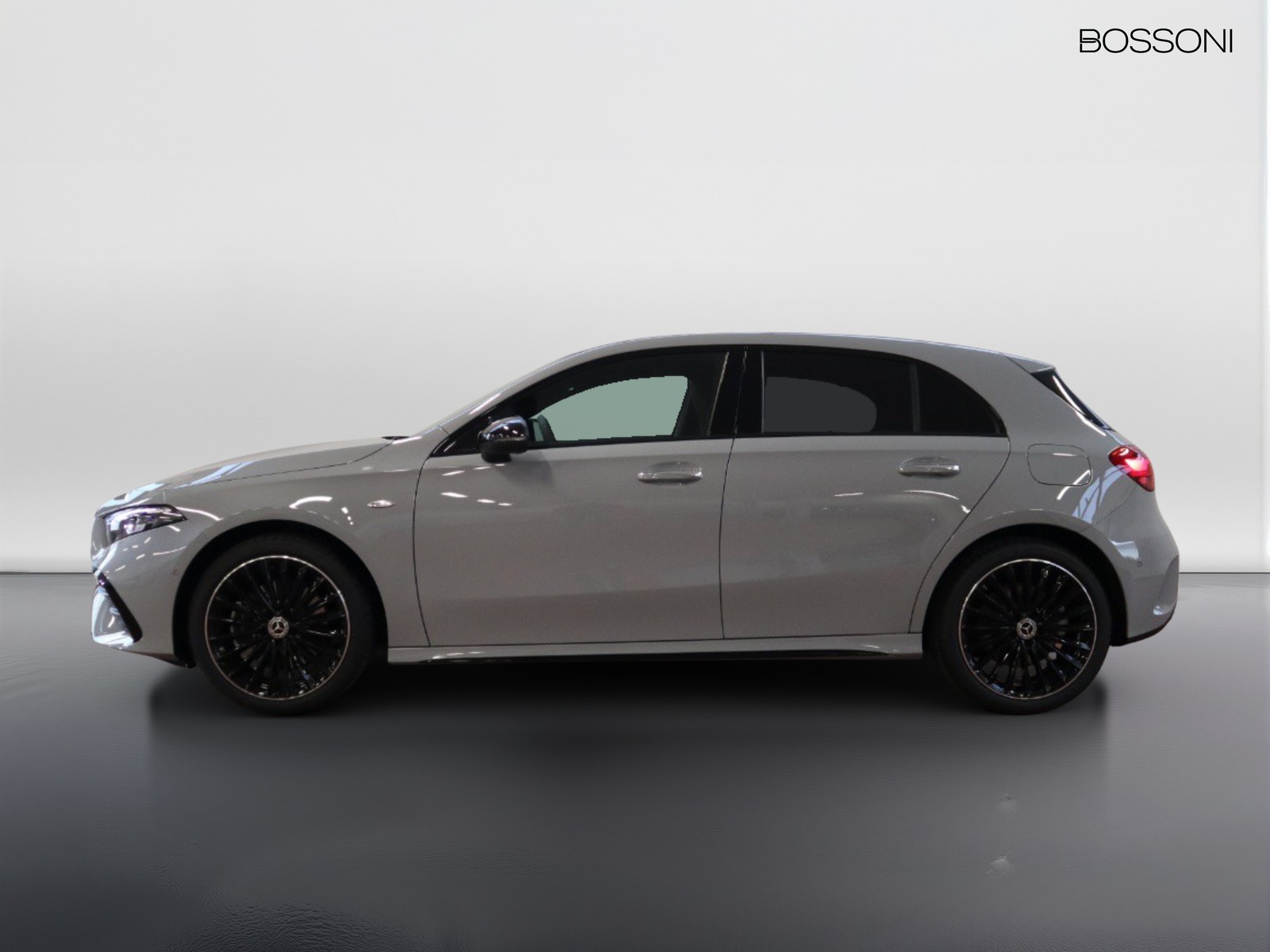 3 - Mercedes Classe A 250 e plug-in-hybrid alpine grey edition speedshift dct amg 8g