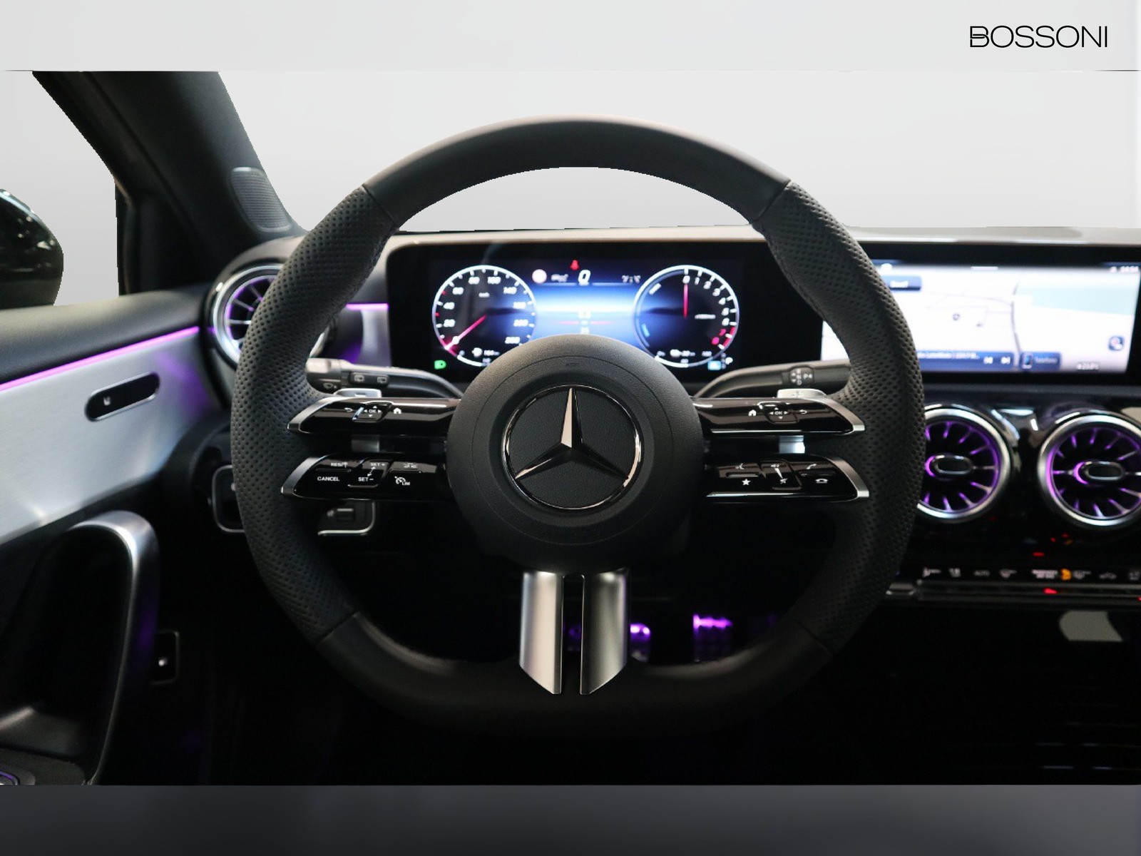 17 - Mercedes Classe A 250 e plug-in-hybrid alpine grey edition speedshift dct amg 8g