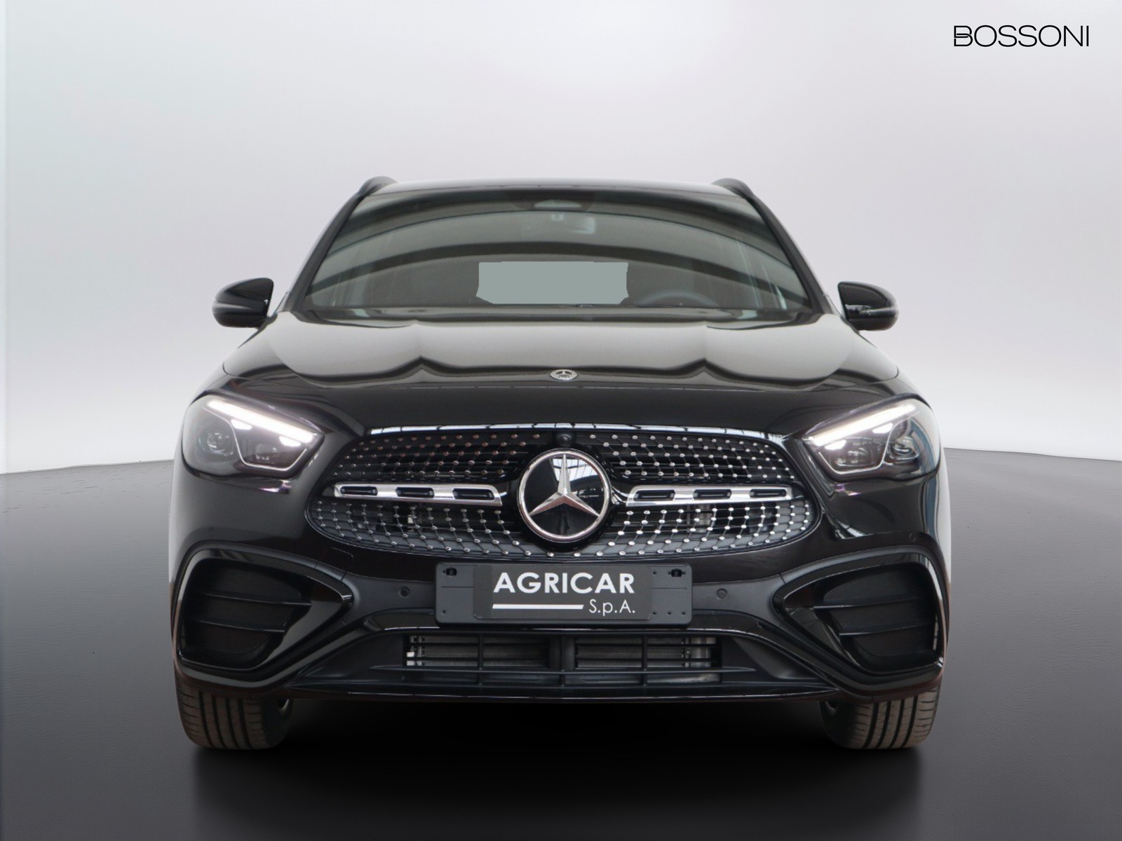 2 - Mercedes GLA 200 d amg line premium 8g-dct