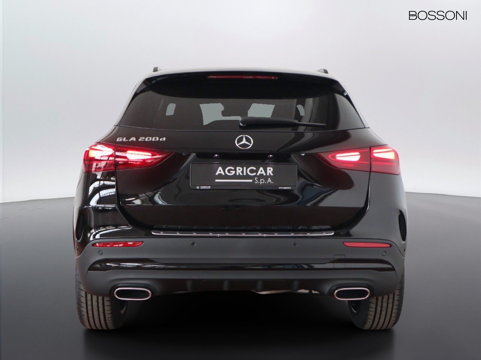 6 - Mercedes GLA 200 d amg line premium 8g-dct