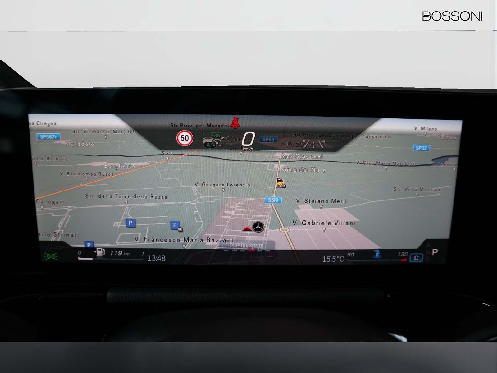 16 - Mercedes GLA 200 d amg line premium 8g-dct