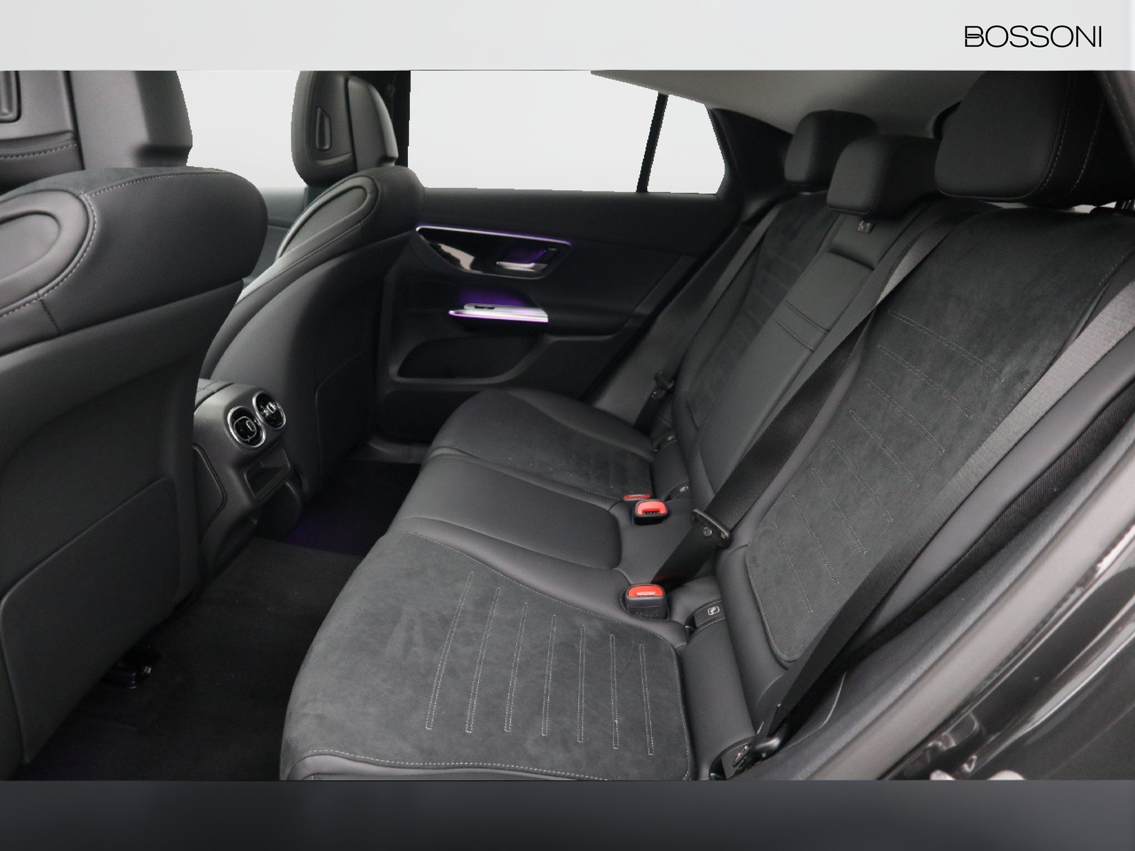 8 - Mercedes GLC coupe 220 d amg line premium 4matic 9g-tronic