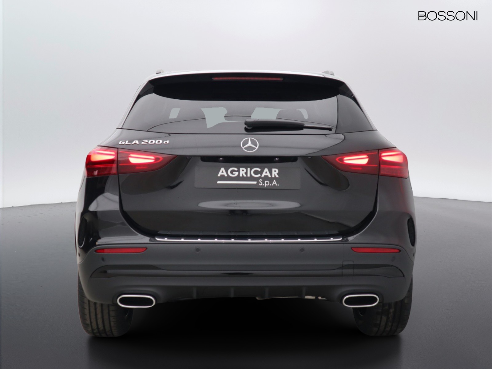 6 - Mercedes GLA 200 d amg line premium 8g-dct