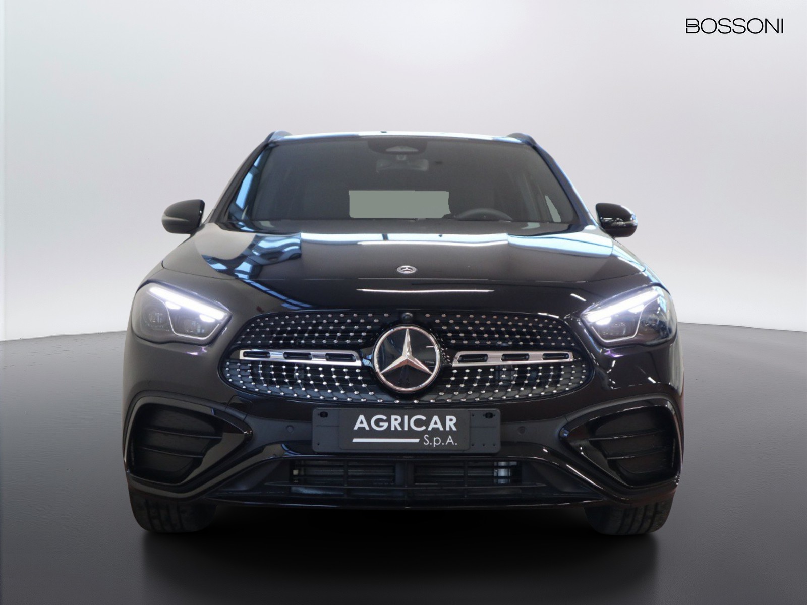 2 - Mercedes GLA 200 d amg line premium 8g-dct