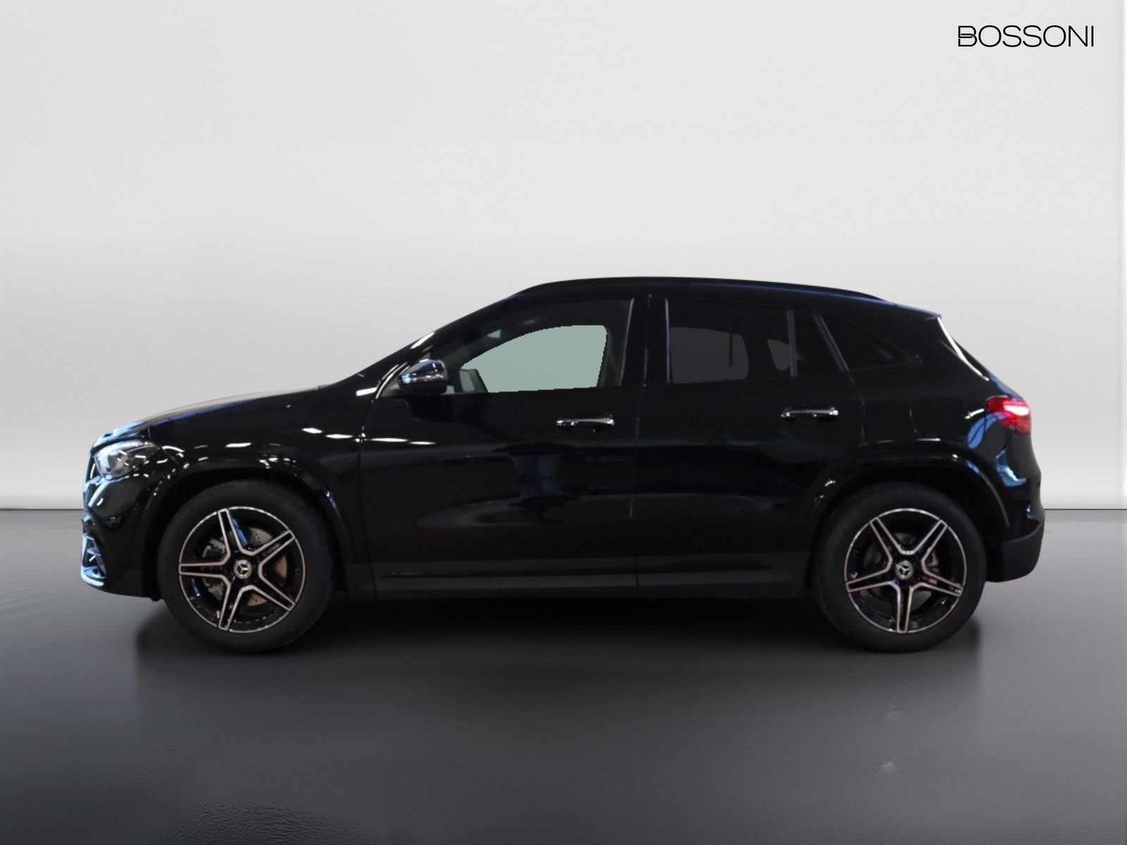 3 - Mercedes GLA 200 d amg line premium 8g-dct