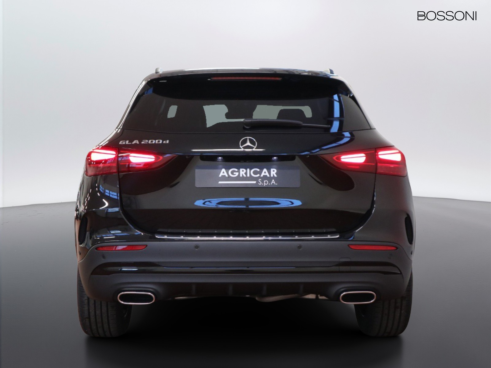 6 - Mercedes GLA 200 d amg line premium 8g-dct