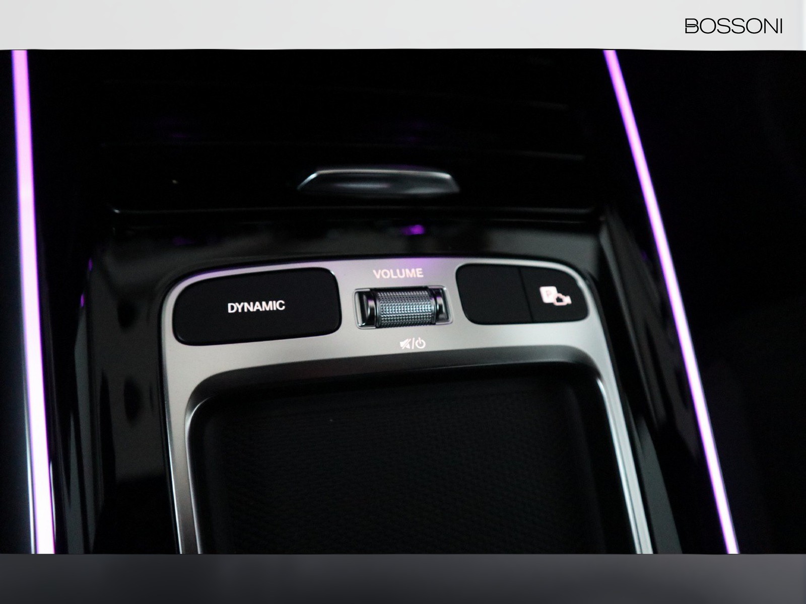 14 - Mercedes GLA 200 d amg line premium 4matic 8g-dct