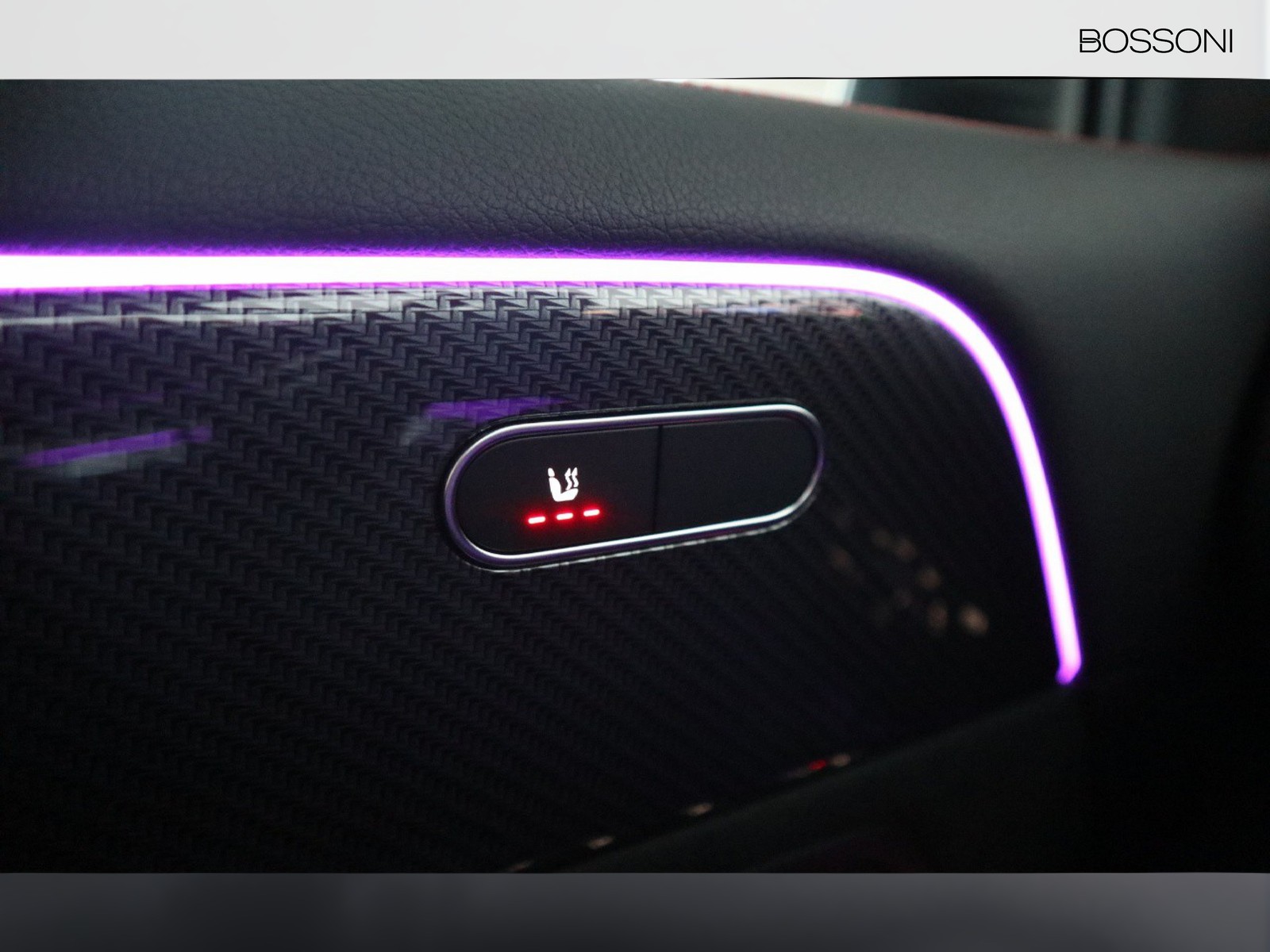 15 - Mercedes GLA 200 d amg line premium 4matic 8g-dct