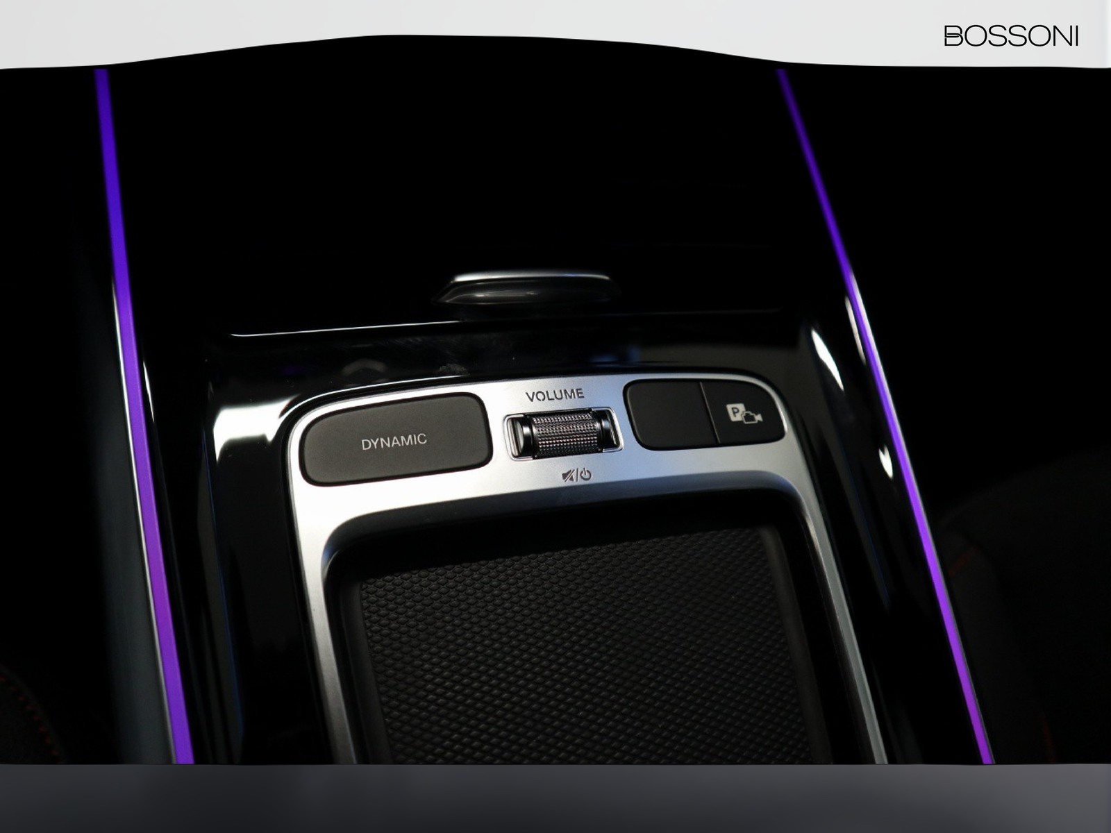 14 - Mercedes GLA 200 d amg line premium 4matic 8g-dct