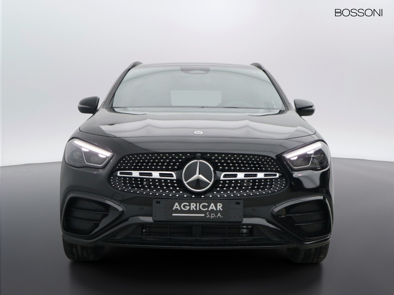 2 - Mercedes GLA 200 d amg line premium 4matic 8g-dct