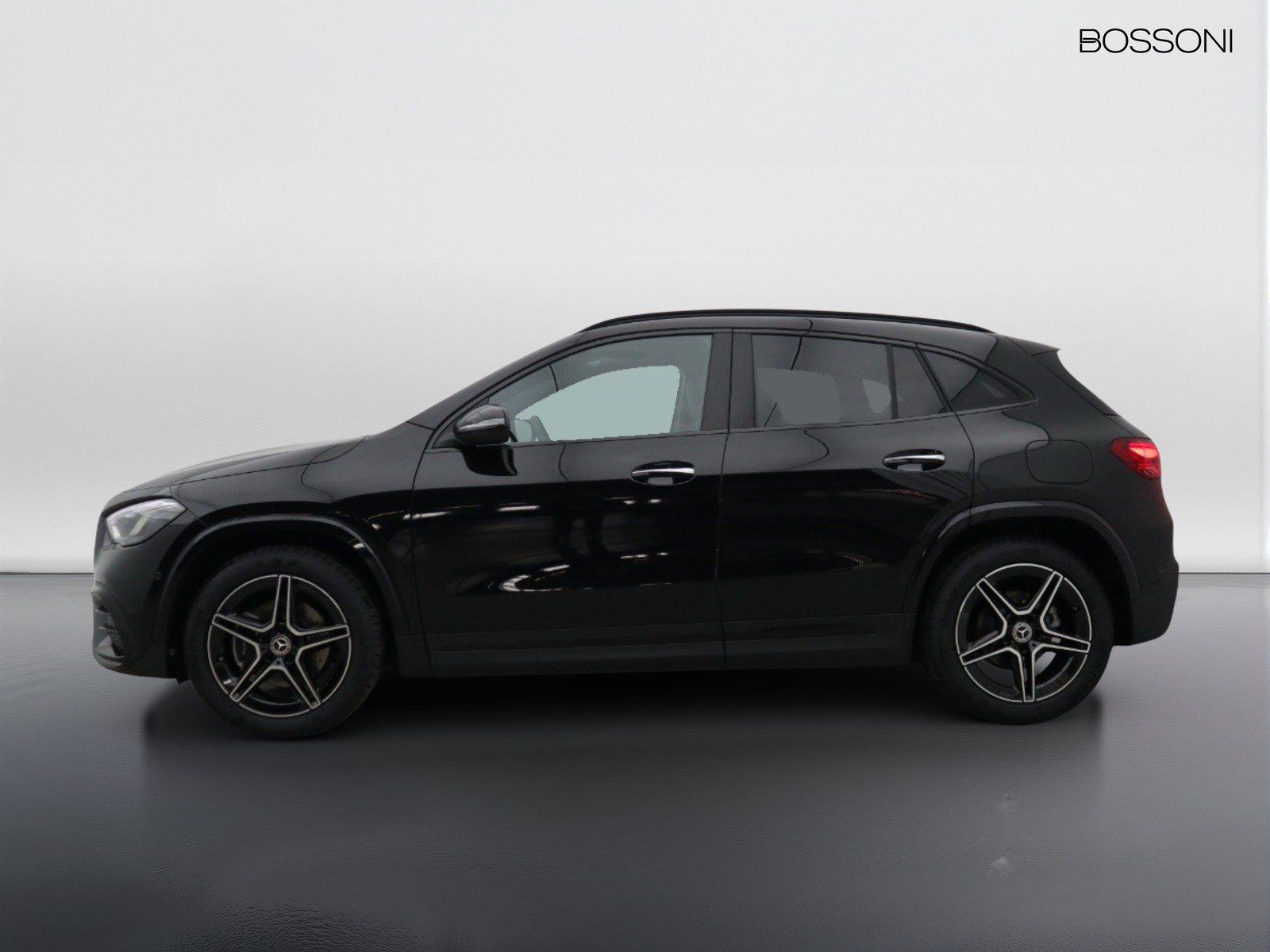 3 - Mercedes GLA 200 d amg line premium 4matic 8g-dct